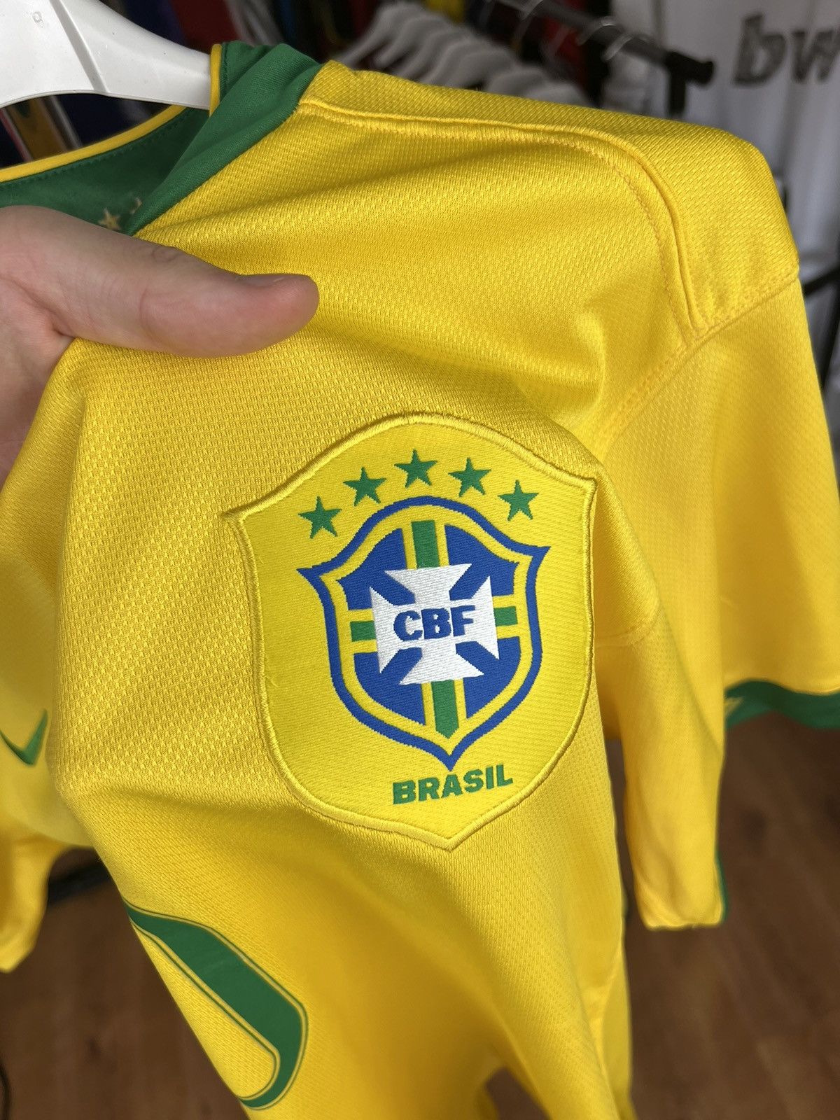Nike Jersey Nike Brazil 2006/07 Ronaldinho #10 Size US M / EU 48-50 / 2 - 3 Thumbnail