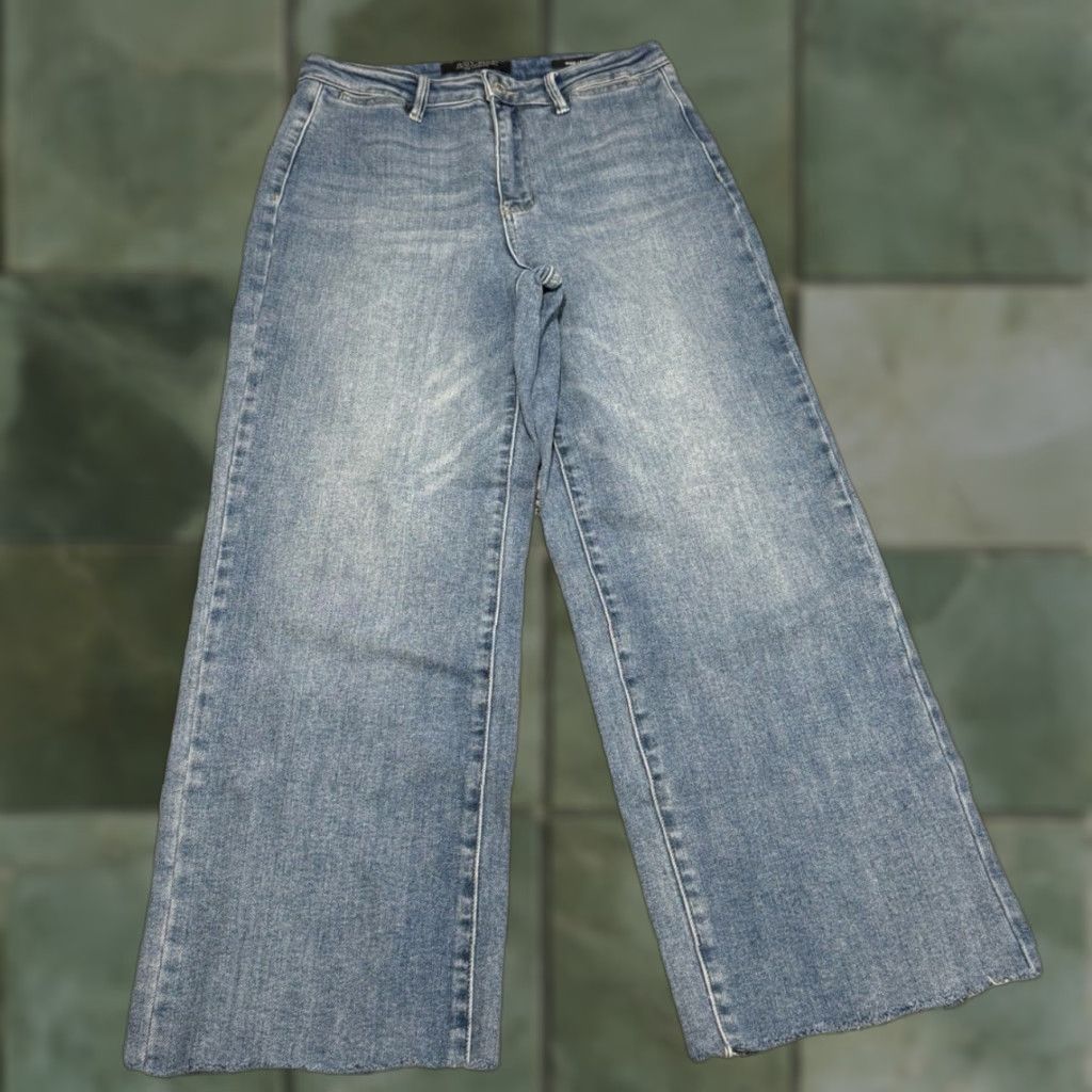 Denime VINTAGE? No — Judy Blue Womens Jeans Wide Leg Denim Blue 5/27 Raw Hem Size 27" / US 4 / IT 40 - 1 Thumbnail