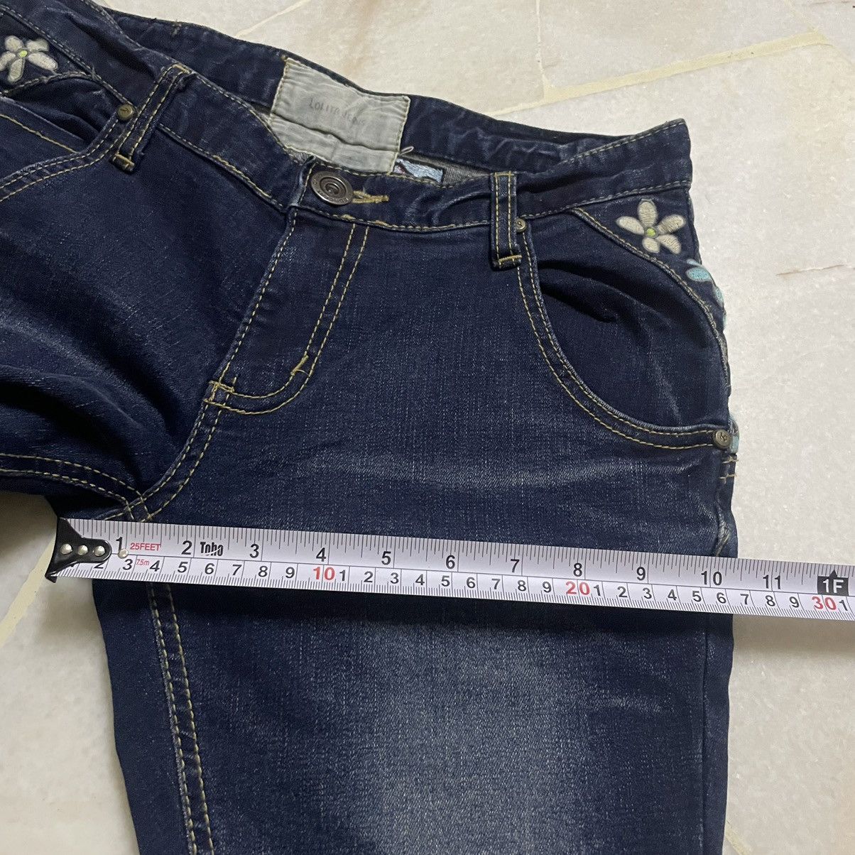 Japanese Brand YOSHITOMO NARA ALICE IN WONDERLAND DENIM Size US 30 / EU 46 - 11 Thumbnail