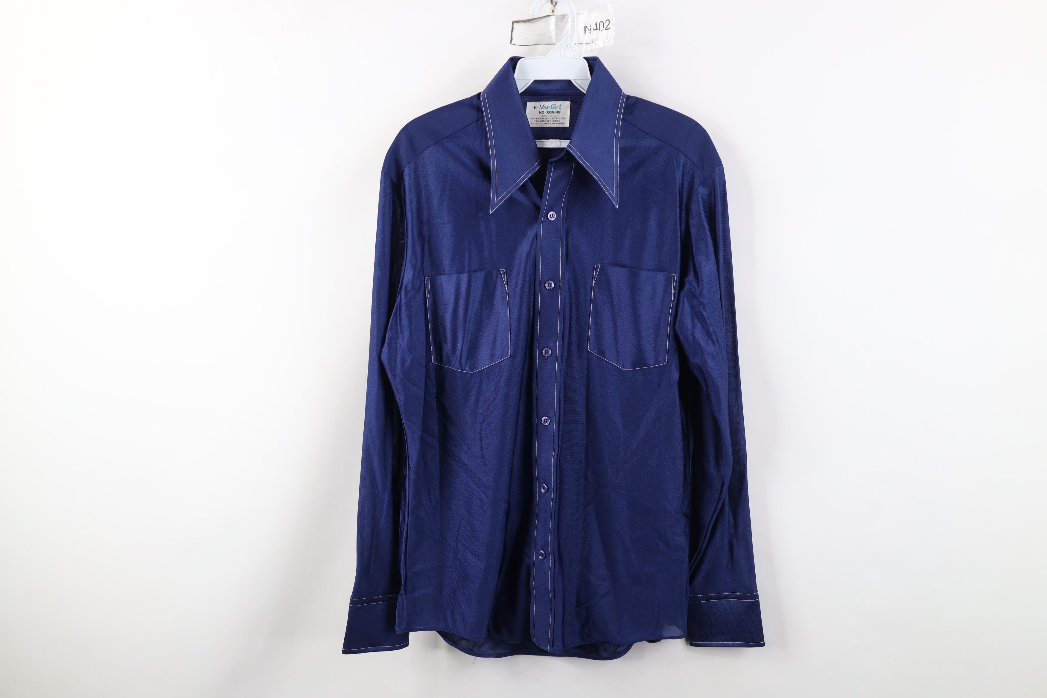 Vintage Vintage 70s Streetwear Nylon Knit Dagger Collar Button Shirt Size US M / EU 48-50 / 2 - 1 Thumbnail