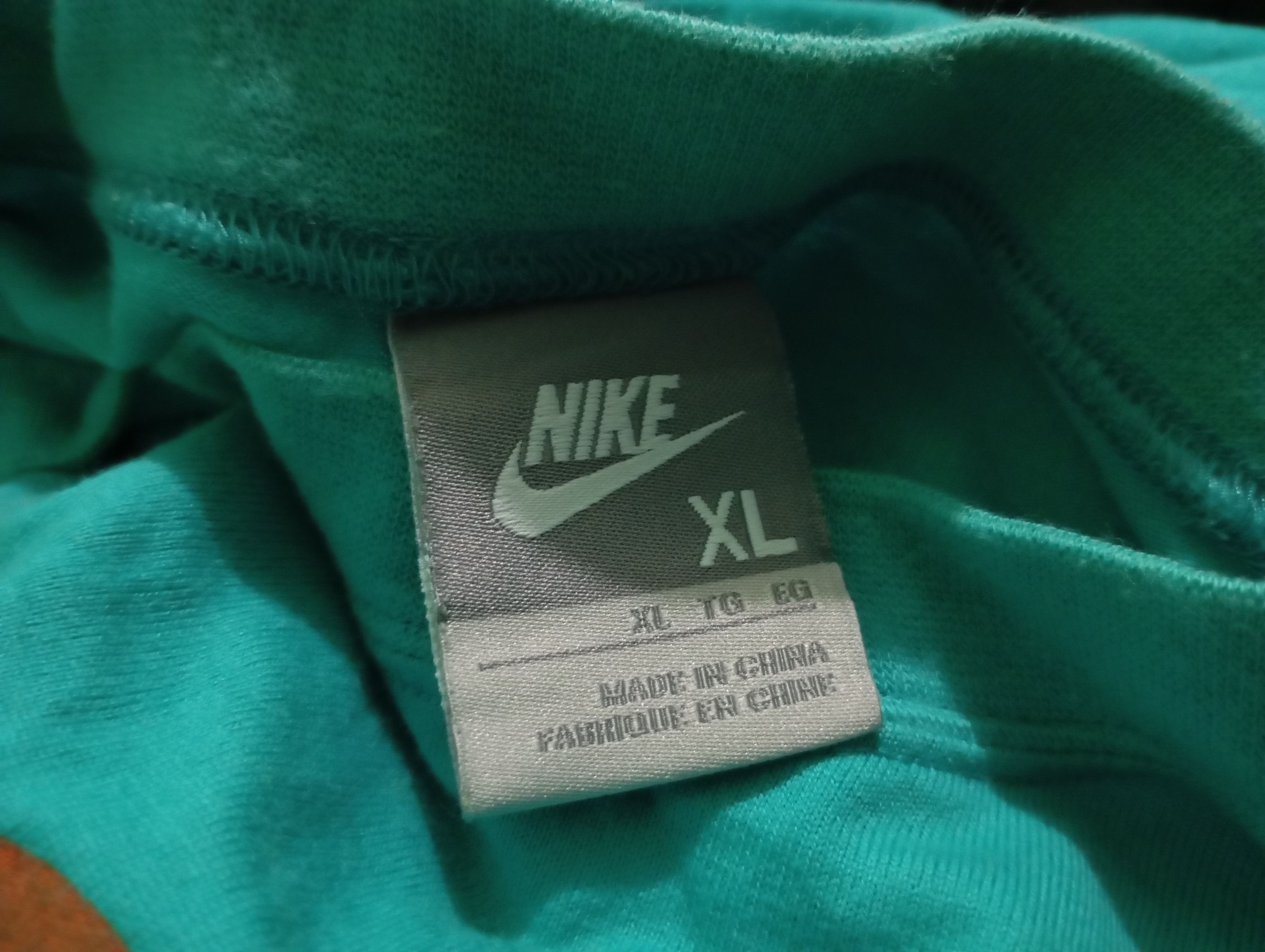 Nike Nike Tees Kiss My Shoes Size US XL / EU 56 / 4 - 4 Thumbnail