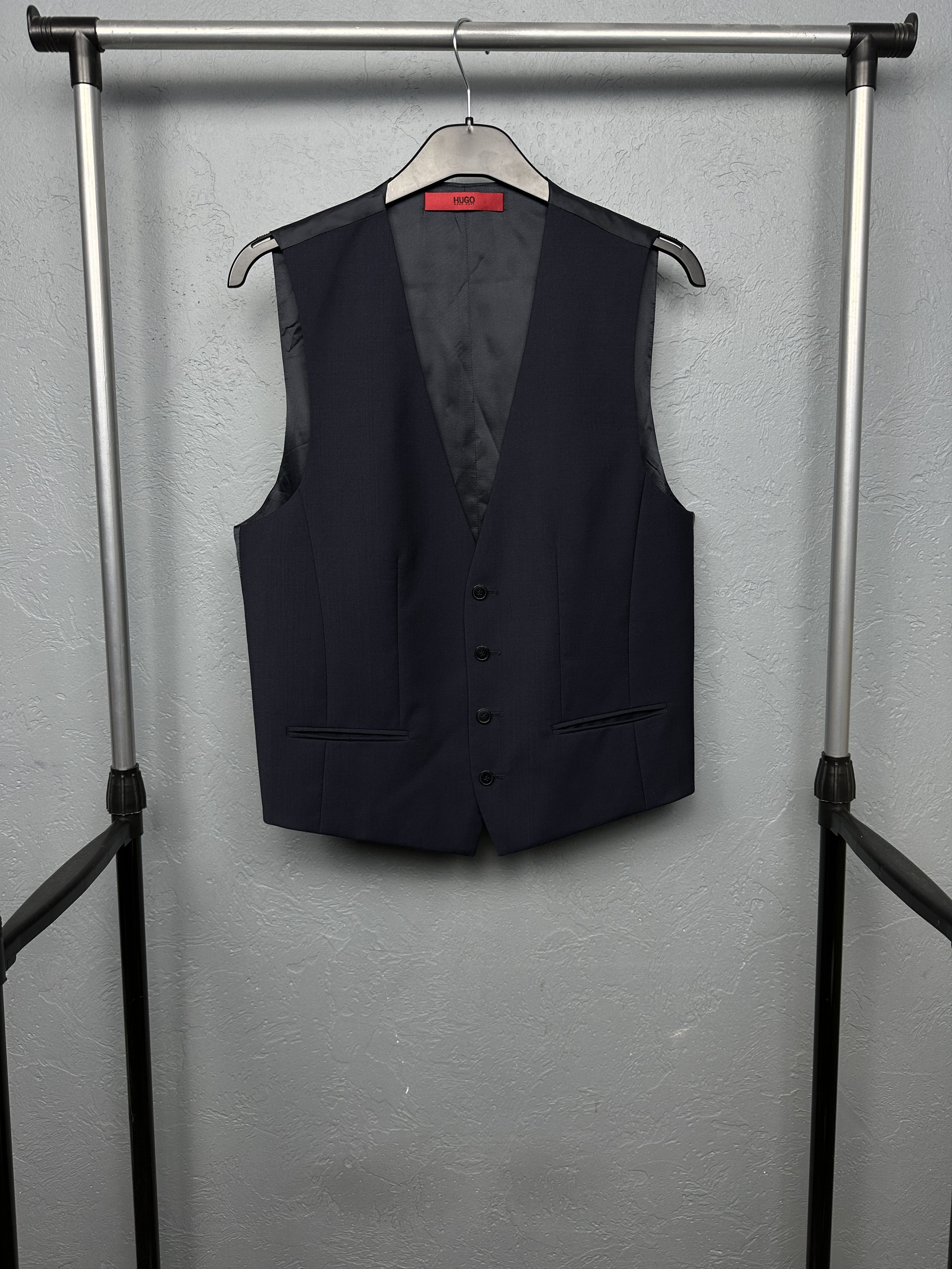 Hugo Boss Hugo Boss Mens Wool Waistcoat Vest Size 38L - 1 Thumbnail