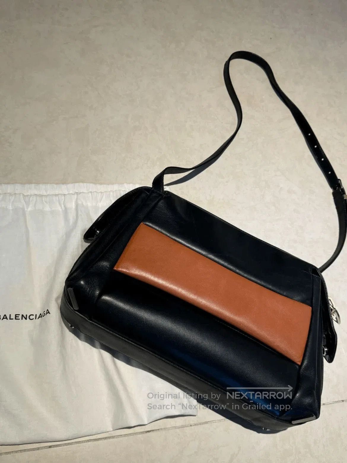 Balenciaga Balenciaga Joint Leather Shoulder Bag. Size ONE SIZE - 2 Thumbnail