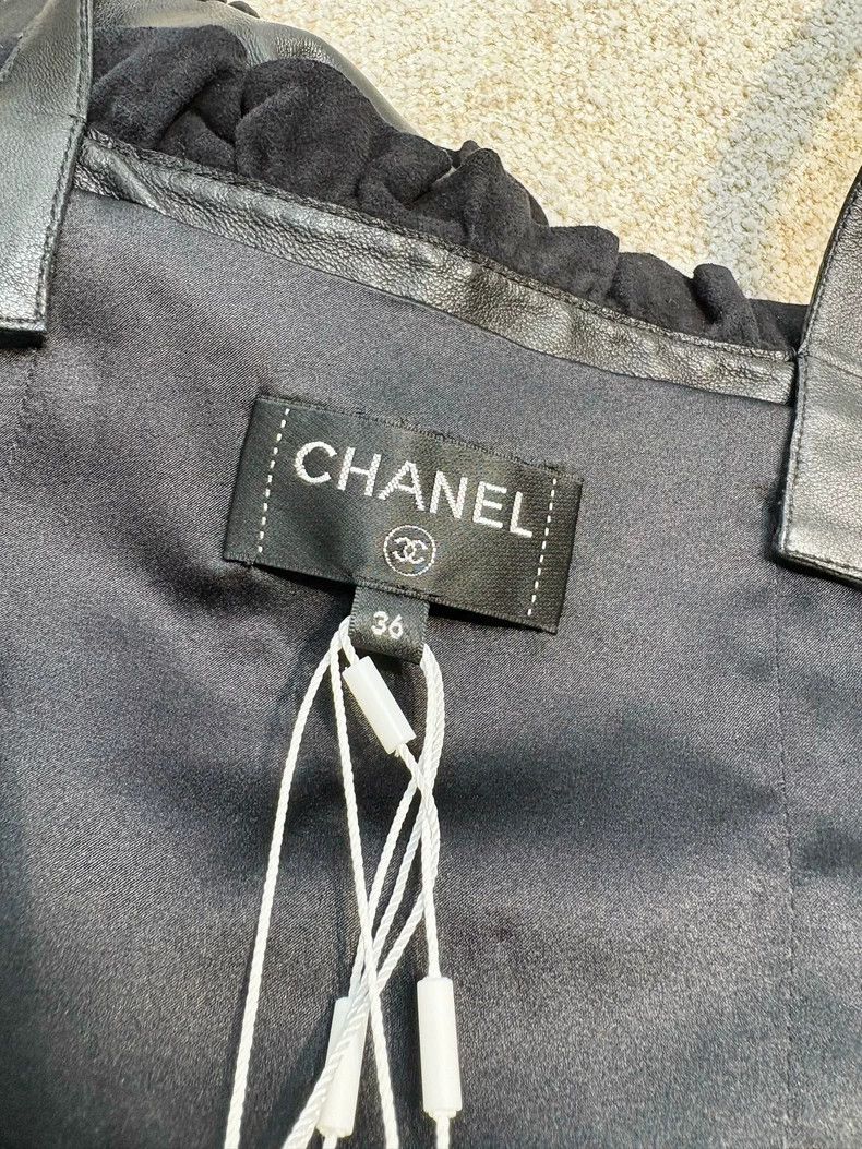 Chanel Chanel 22P black 36 yards velvet edge lambskin suspenders Size XS / US 0-2 / IT 36-38 - 5 Thumbnail