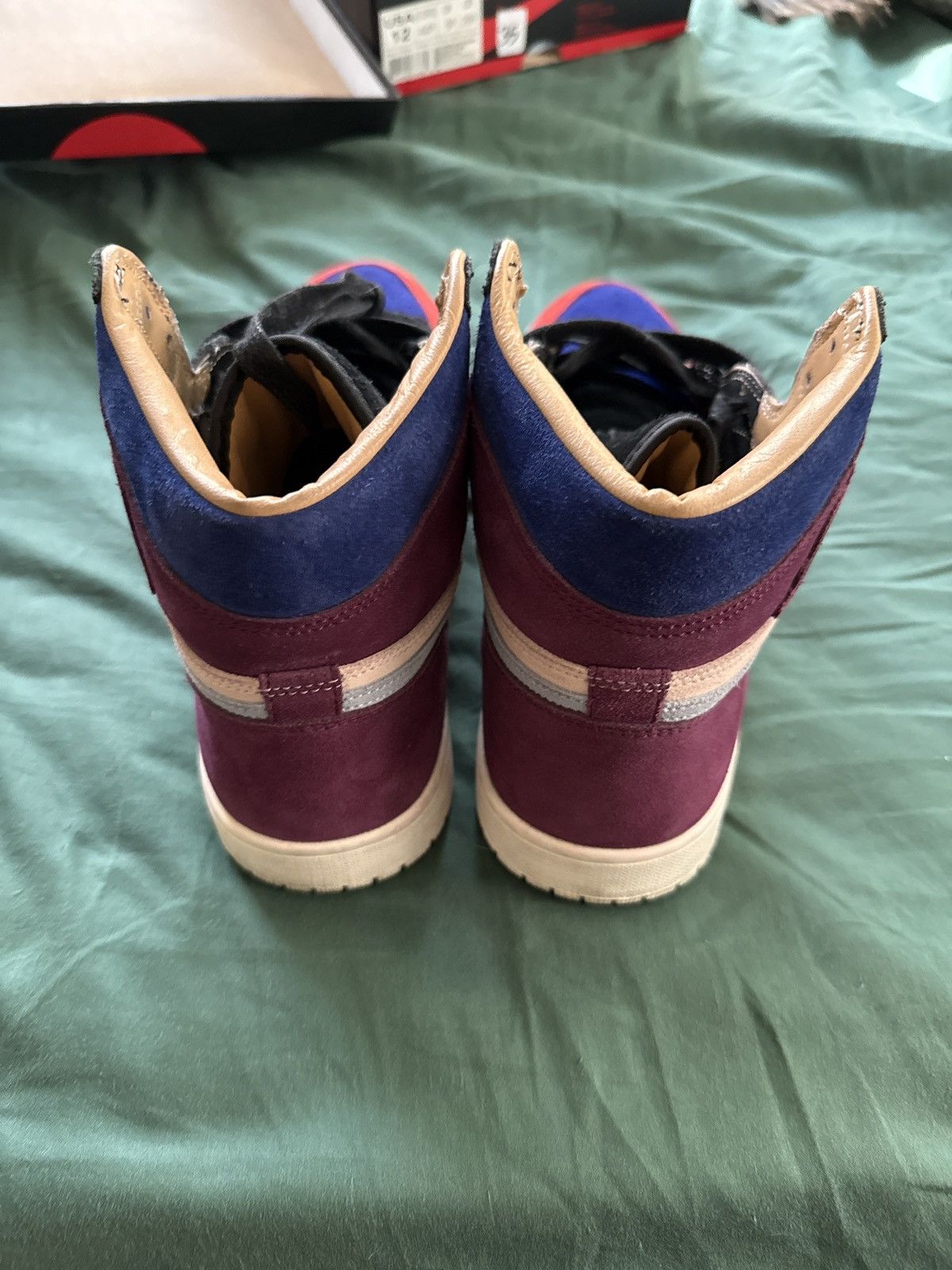 Nike WMNS Air Jordan 1 High Og NRG Size US 10 / EU 43 - 4 Thumbnail