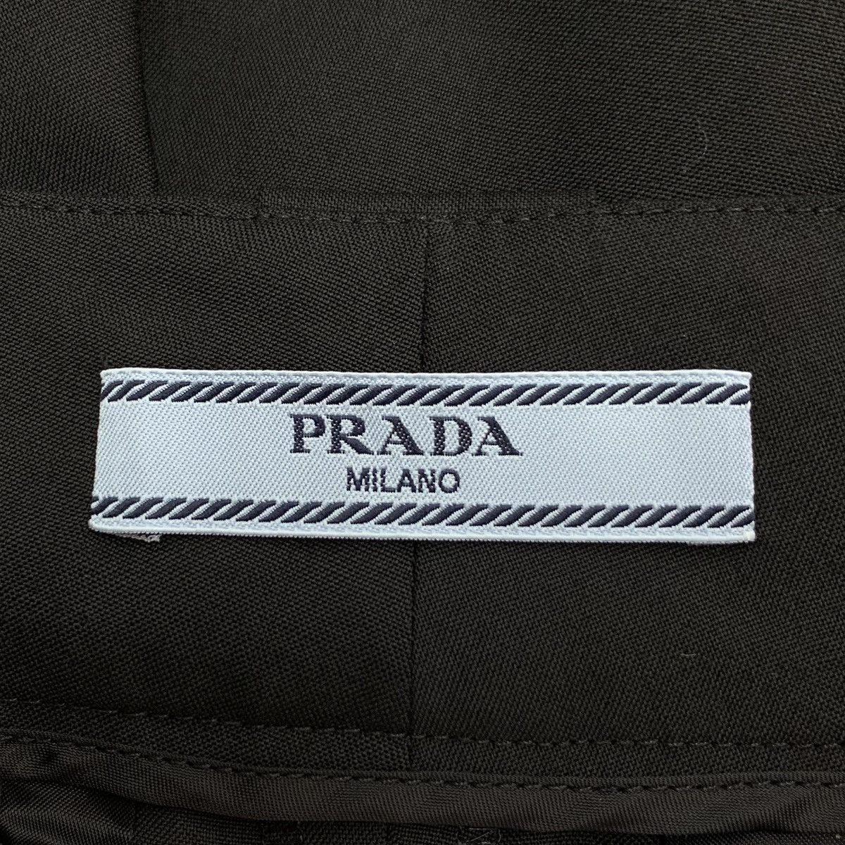 Prada Prada Black Triangle Logo Wool Cargo Casual Shorts K26WX Size 27" / US 4 / IT 40 - 6 Thumbnail