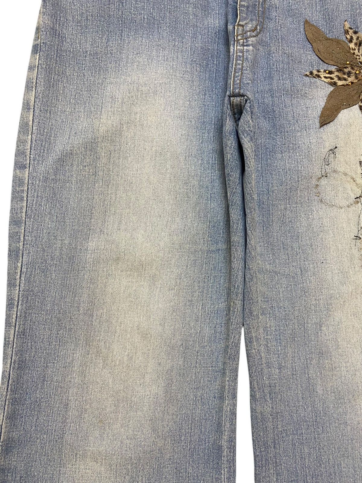 Japanese Brand Vintage Japanese Brands Patched Flare Soft Jeans Size US 29 - 7 Thumbnail