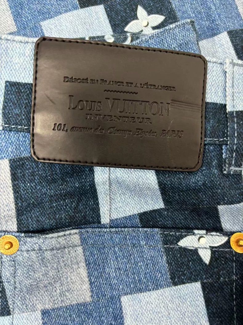 Louis Vuitton Full-print color-block square silhouette tro