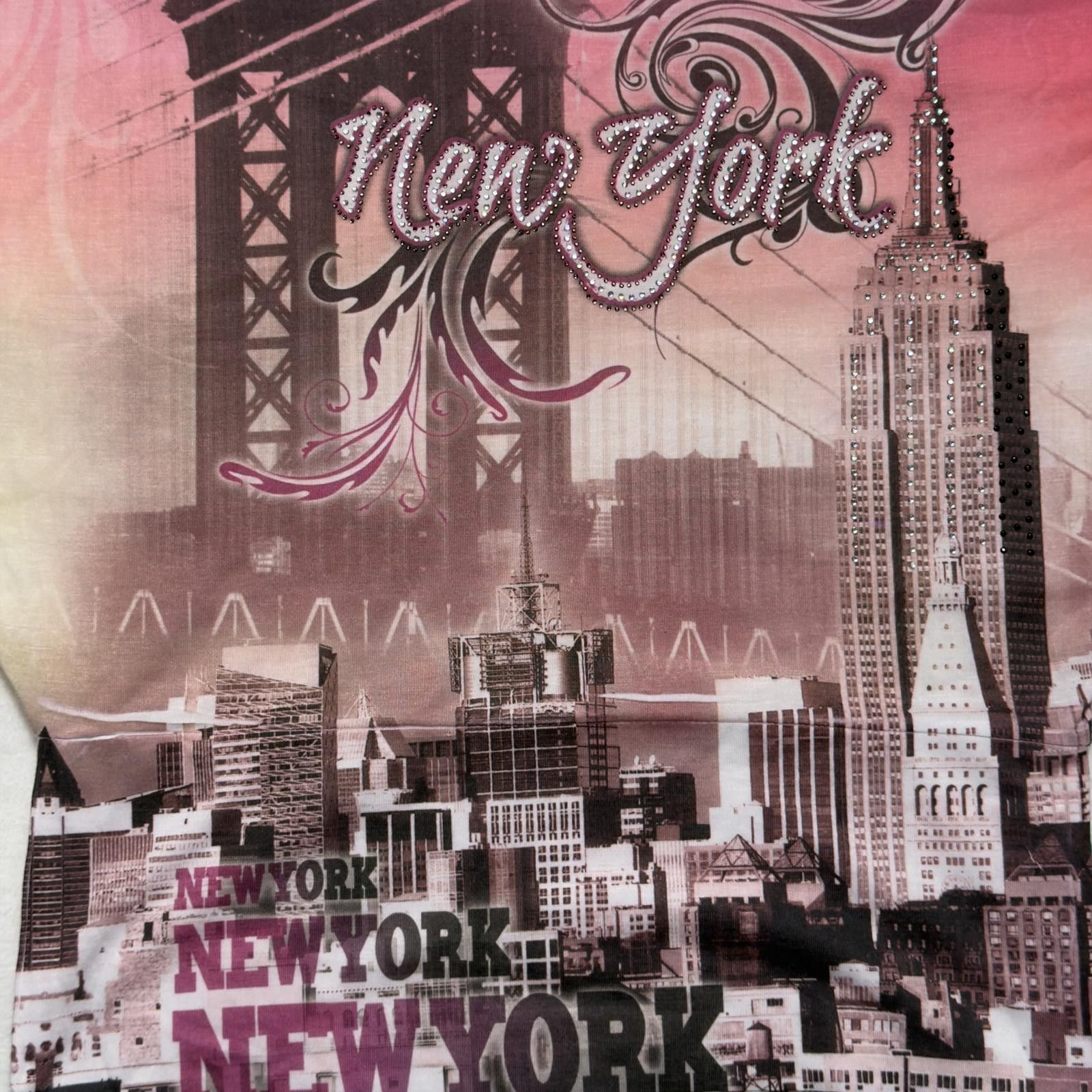 The Unbranded Brand Y2K NY Graphic Lace Top Cityscape Batwing Sleeves Size XL / US 12-14 / IT 48-50 - 3 Thumbnail