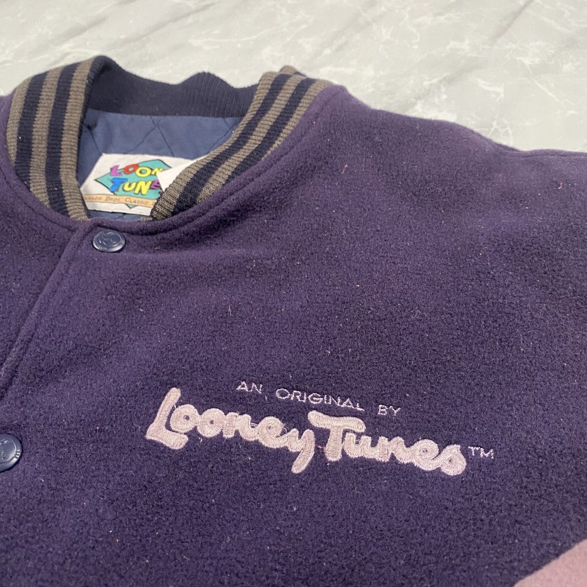 Warner Bros Vintage 90s Warner Bros Classic Characters Wool Varsity Size US M / EU 48-50 / 2 - 5 Thumbnail