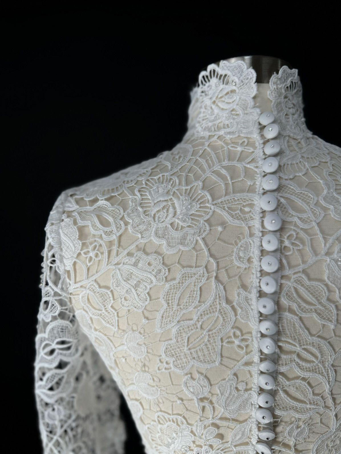 Other Preloved US 0 Guipure Lace Anna Augusta Bridal Cape Size XS / US 0-2 / IT 36-38 - 5 Thumbnail