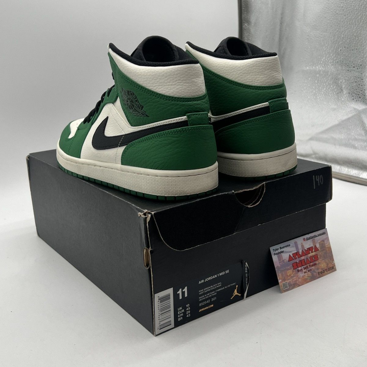 Nike Air Jordan 1 Mid pine green Size US 11 / EU 44 - 4 Thumbnail