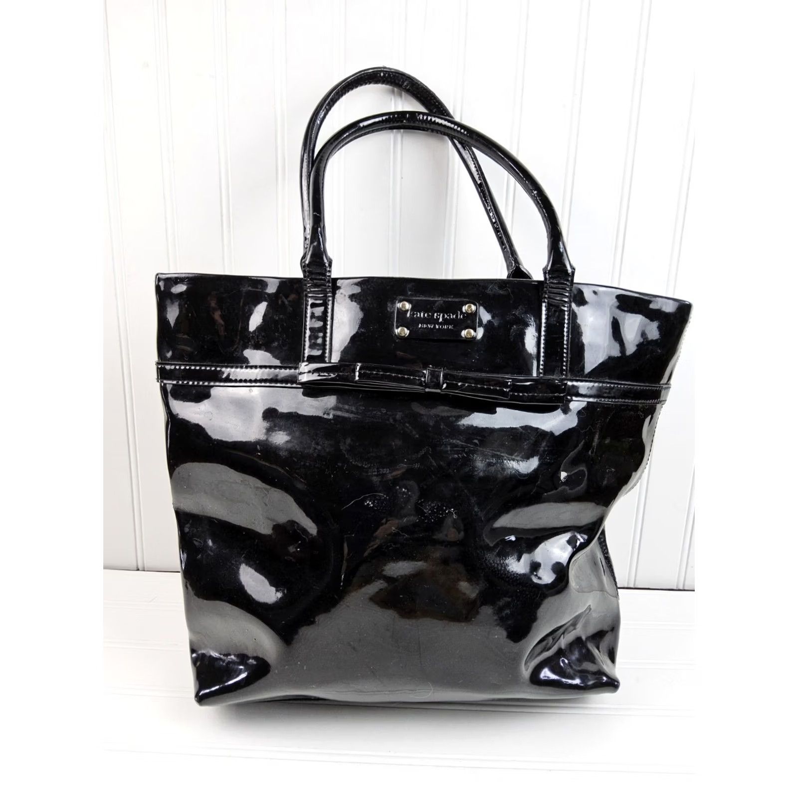 Vintage Kate Spade NY Large Patent Tote Shoulder Handbag Purse Women Black Tote Patent Size ONE SIZE - 2 Thumbnail