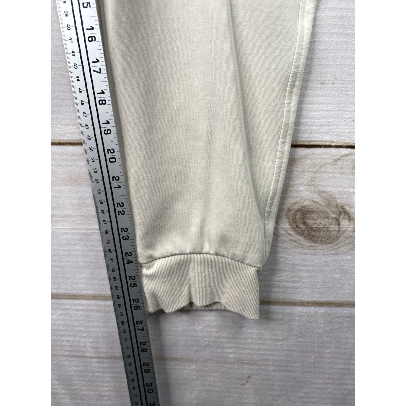 Old Navy Old Navy Active Pants M Beige High Rise Jogger Sweatpants Pockets Recycled Size 32" / US 10 / IT 46 - 4 Thumbnail