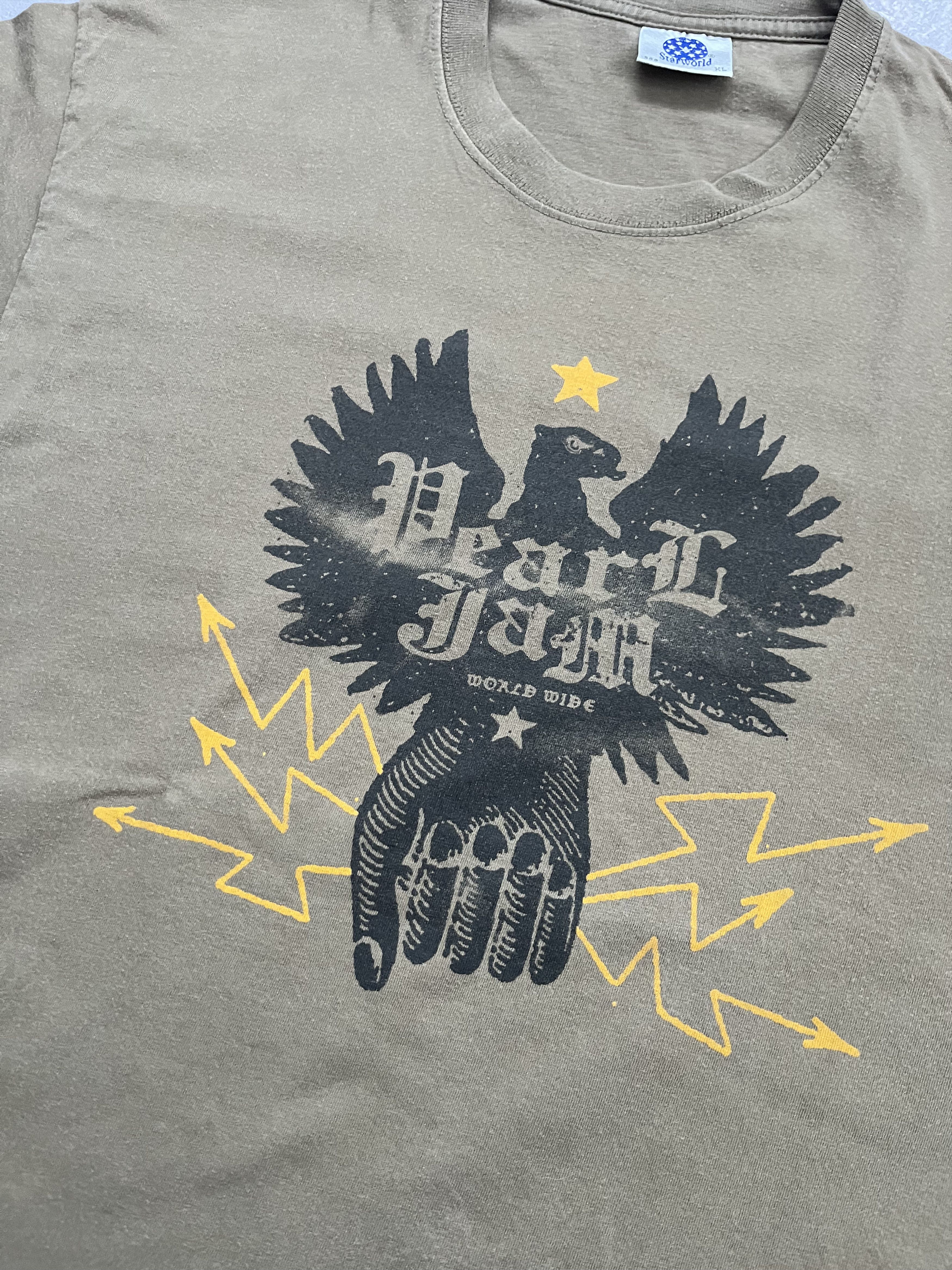 Band Tees RARE Pearl Jam Vintage World Wide TOUR T-Shirt 2006 Size US XL / EU 56 / 4 - 3 Thumbnail