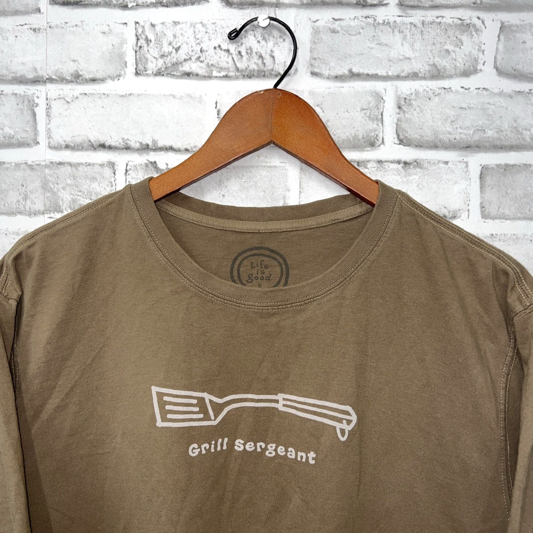 Life is Good VINTAGE Life Is Good T-Shirt Men’s Size L Brown Grill Sergeant Casual Clothing Size US L / EU 52-54 / 3 - 2 Thumbnail