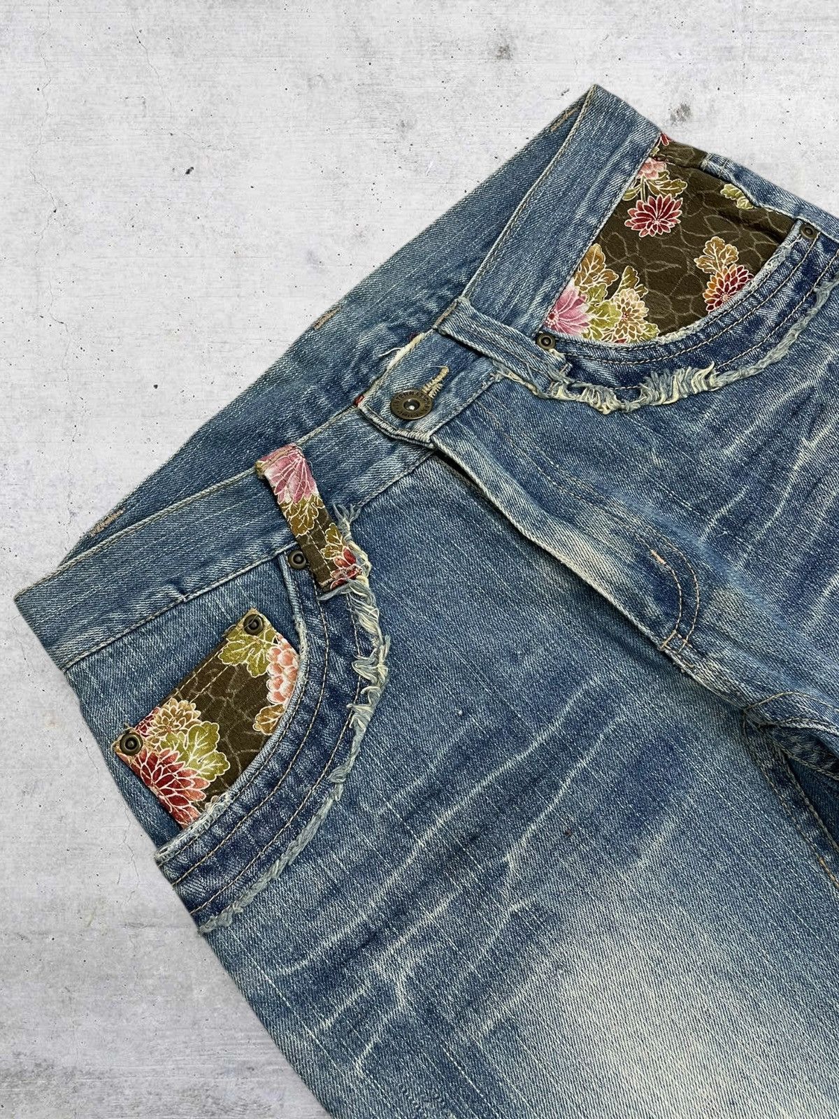 KMRii VINTAGE GURU GUMU 90S JAPAN DESIGNER DISTRESSED ICON DENIM Size US 30 / EU 46 - 8 Thumbnail