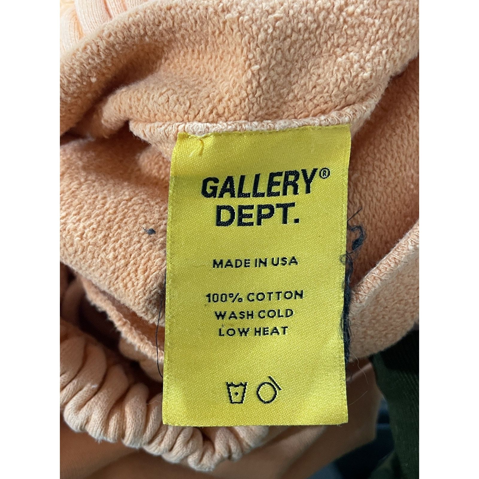 Gallery Dept. GALLERY DEPT. G.I. DEPT. ORANGE SHORTS SIZE MEDIUM PREOWNED Size US 26 / EU 42 - 8 Thumbnail