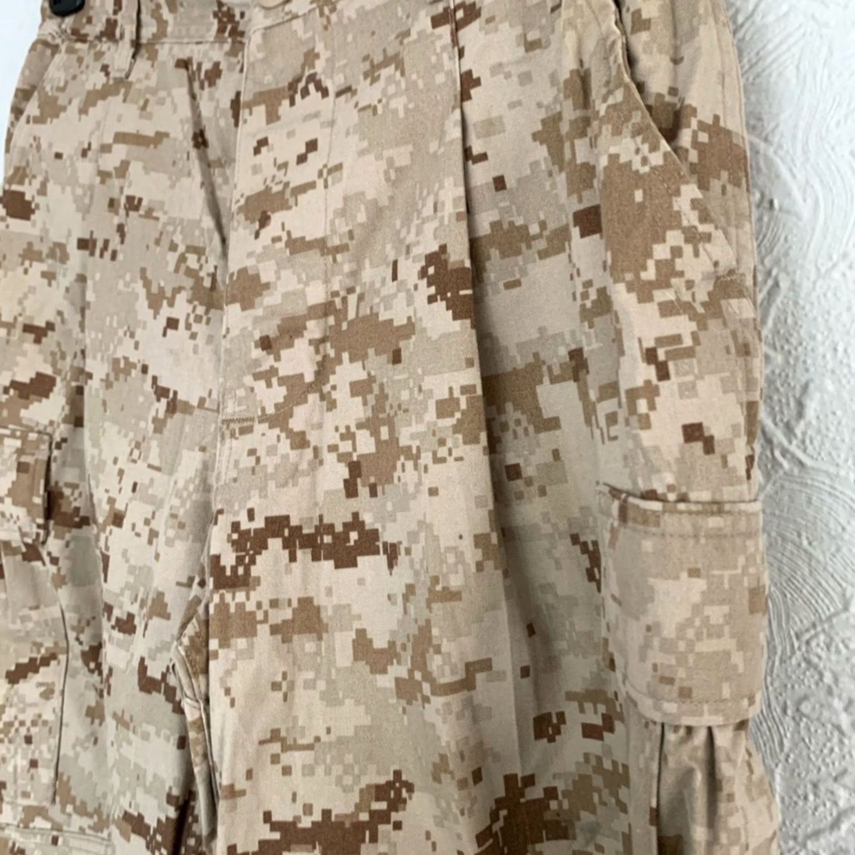 Vintage MENS MILITARY ISSUE DESERT CAMOUFLAGE MARPAT TROUSER PANTS SIZE 33X30 Regular Brown Camouflage Cargo Mens 33 Mens MILITARY Size US 33 - 3 Thumbnail