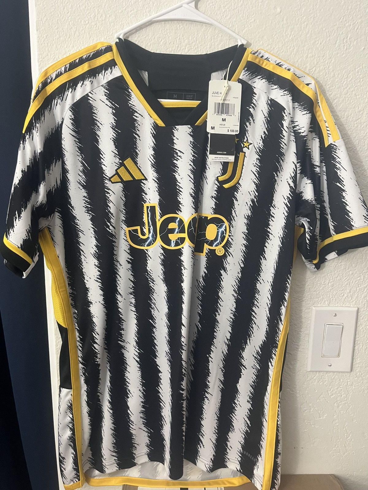 Adidas 2023/24 Juventus Soccer Jersey 7 Chiesa M Medium Adidas New Size US M / EU 48-50 / 2 - 1 Thumbnail