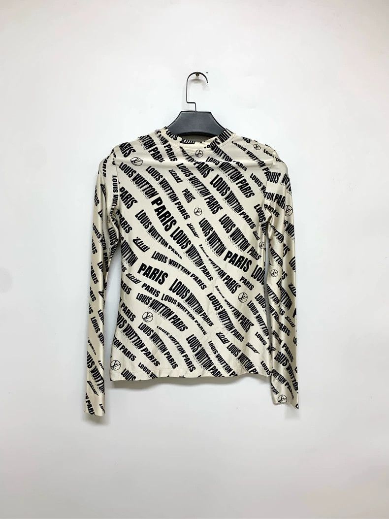 Louis Vuitton LOUIS VUITTON Full monogrammed long-sleeve undershirt Size US S / EU 44-46 / 1 - 8 Thumbnail