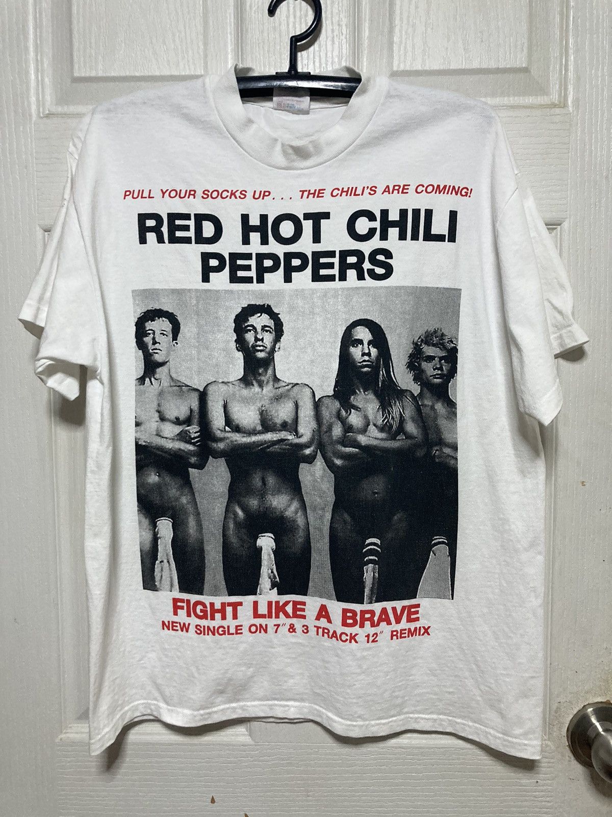 Vintage Vintage Red Hot Chilli Peppers 90s Flght Like A Brave Concert Tour T shirt Size L Size US L / EU 52-54 / 3 - 2 Thumbnail