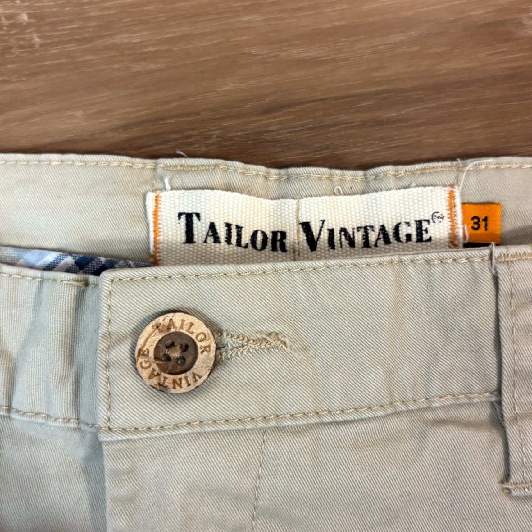 Vintage Tailor Vintage Shorts Mens 31 Beige Slim Fit 9 Inch Inseam Chino Short Size US 31 - 2 Thumbnail