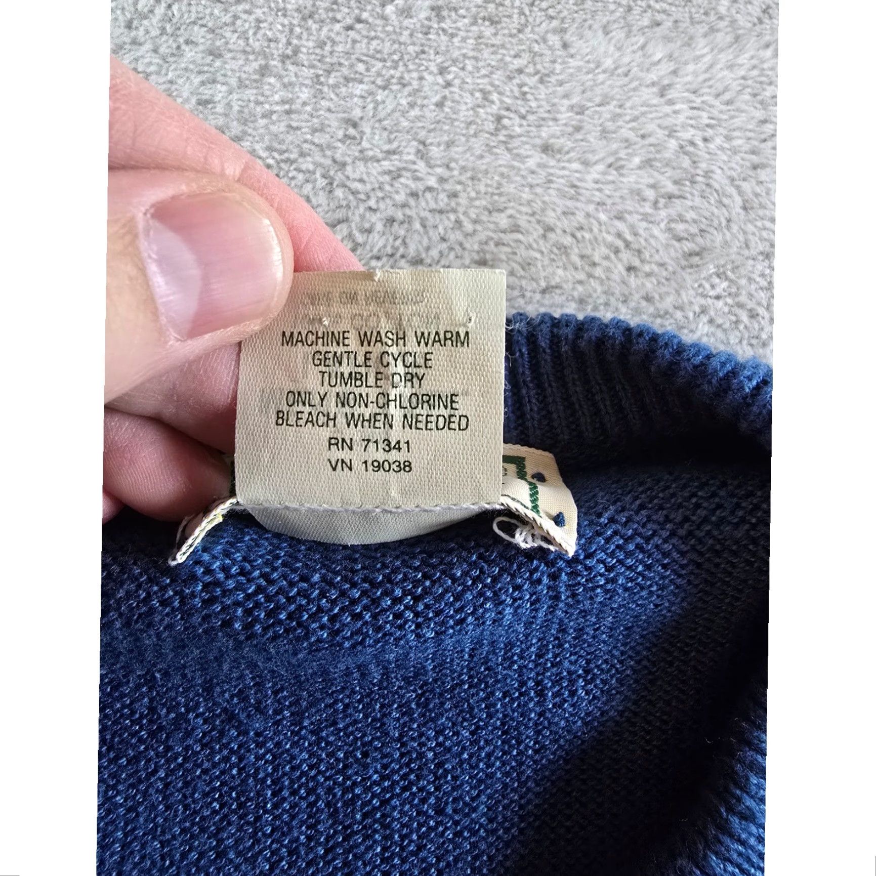 Vintage VINTAGE LL Bean Sweater Mens LT Blue Crew Neck Knit Cotton Made in USA Size US L / EU 52-54 / 3 - 3 Thumbnail