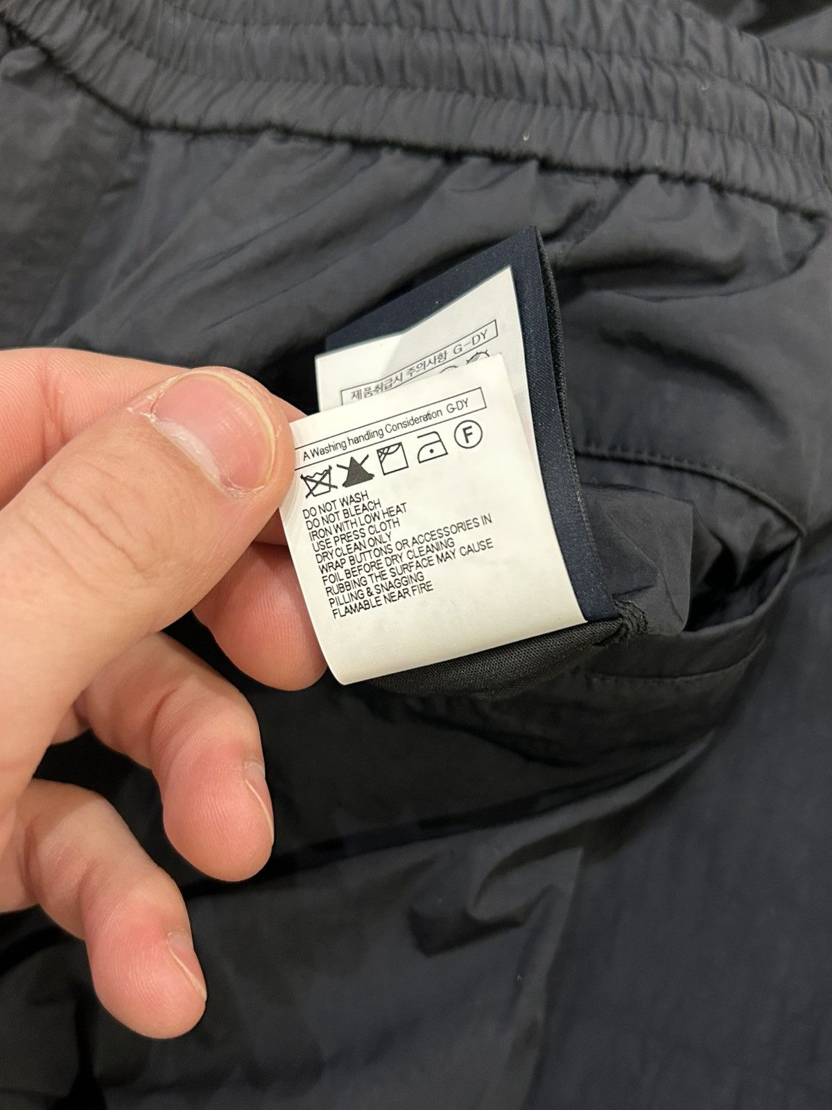 Juun.J Juun.J Nylon Zip Sweatpants - Black Size US 30 / EU 46 - 7 Thumbnail