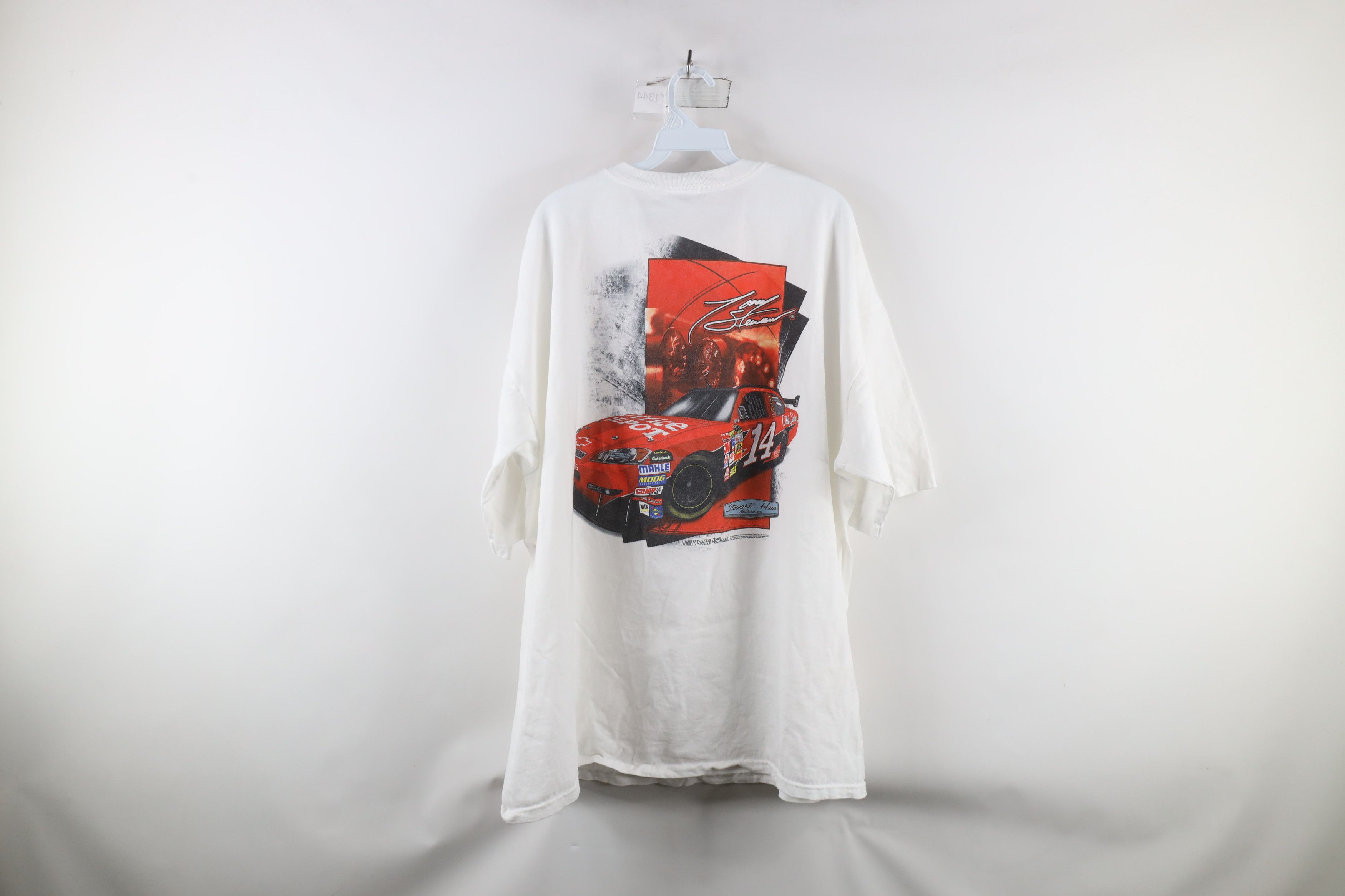 Vintage Vintage NASCAR Stewart Racing Short Sleeve T-Shirt White Size US XXL / EU 58 / 5 - 8 Thumbnail