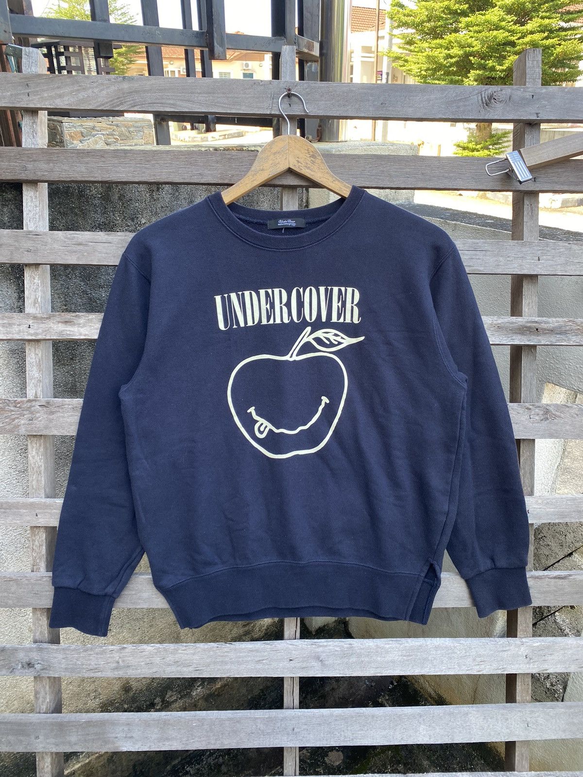 Undercover Smiley Apple Crewneck Sweatshirt Size S / US 4 / IT 40 - 2 Thumbnail