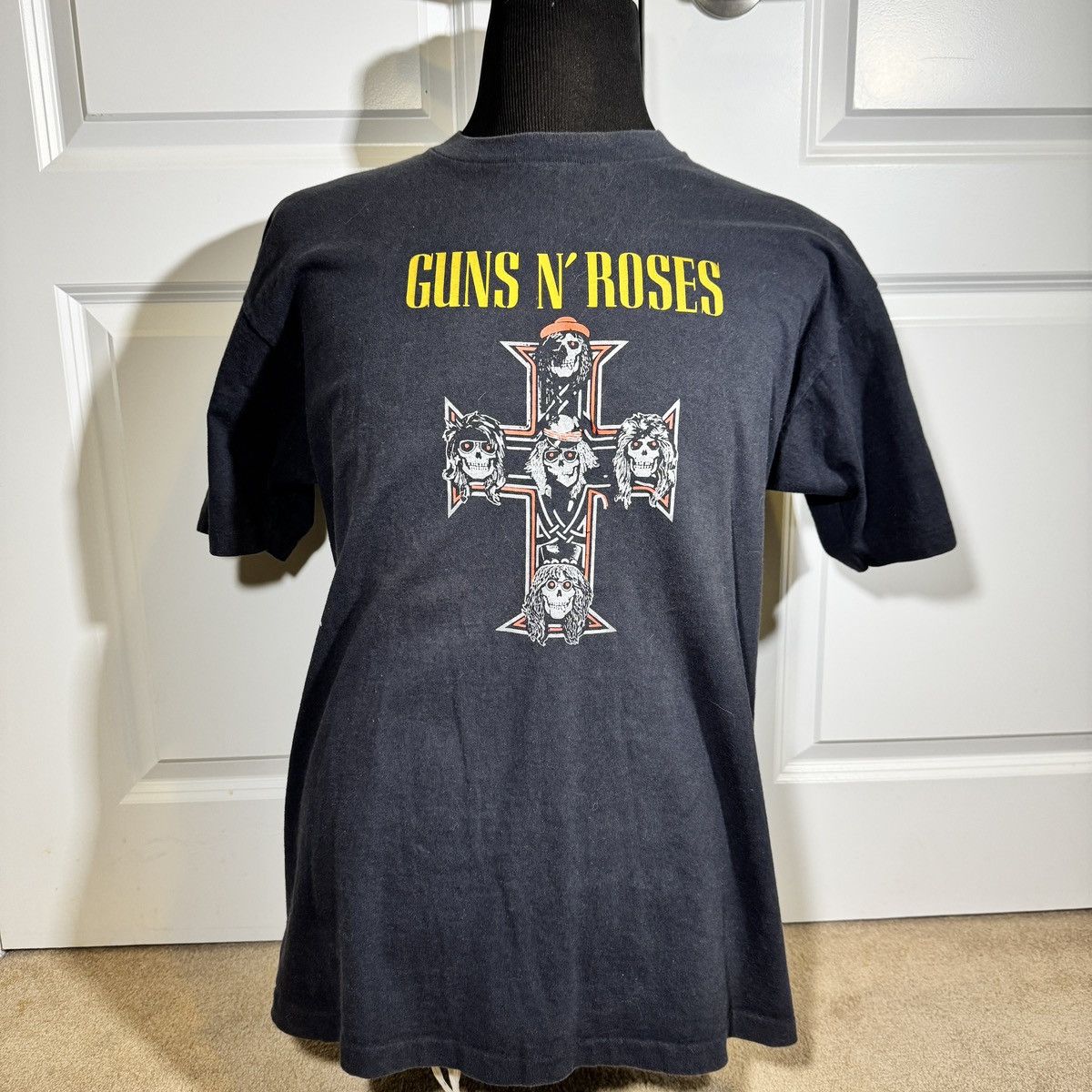 Vintage Guns N Roses Single Stitch T-Shirt Size US XL / EU 56 / 4 - 1 Thumbnail