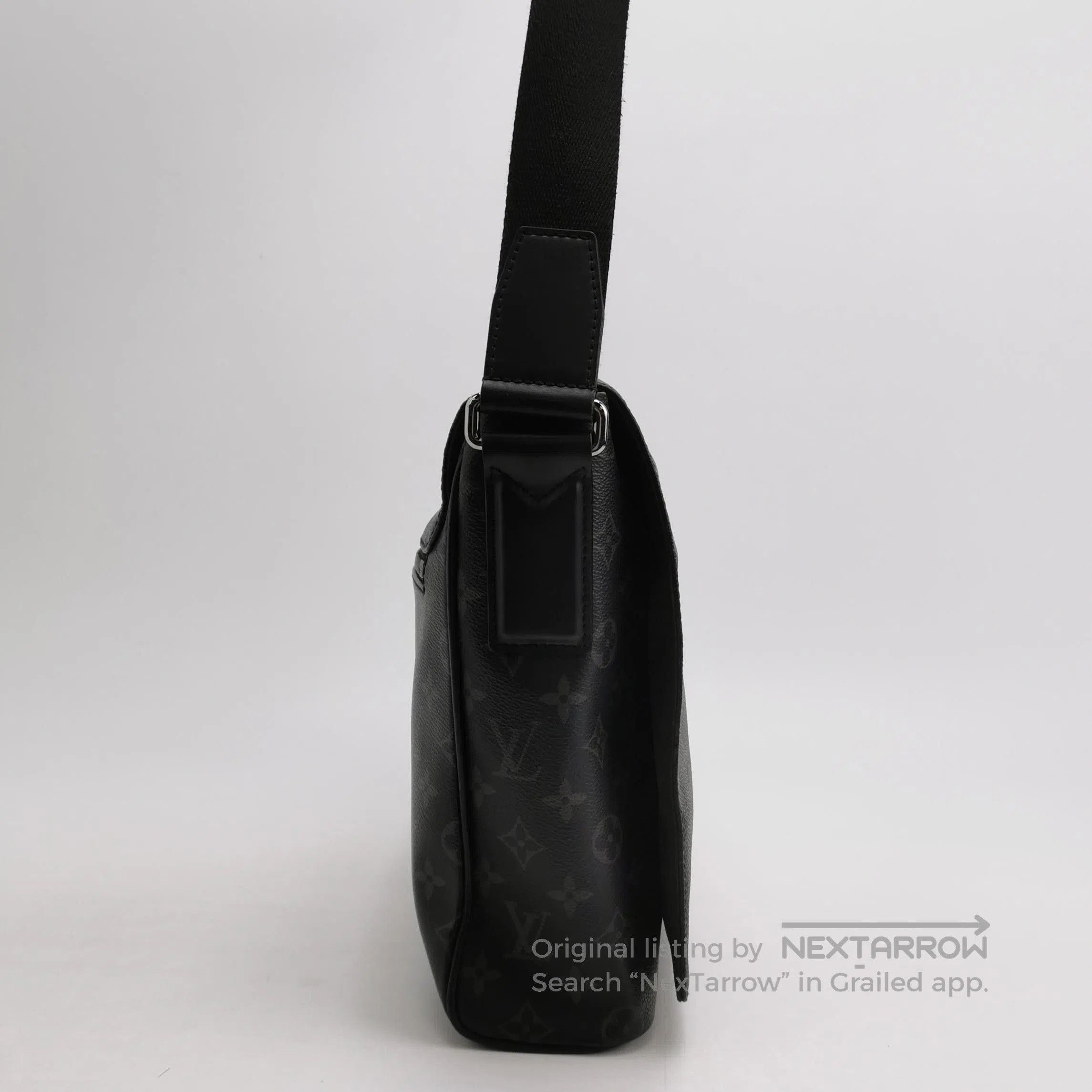 Louis Vuitton Louis Vuitton District Small Monogram Crossbody Bag. Size ONE SIZE - 1 Thumbnail