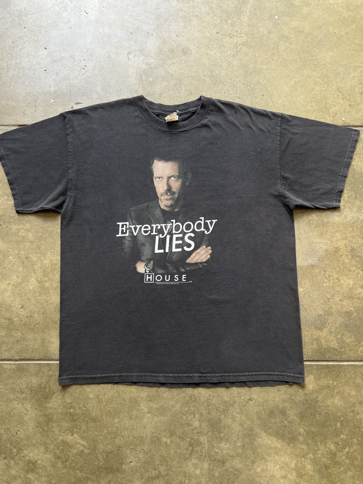 Vintage 2010 House MD TV Series Tee Shirt Promo Everybody Lies ER Size US XL / EU 56 / 4 - 1 Thumbnail