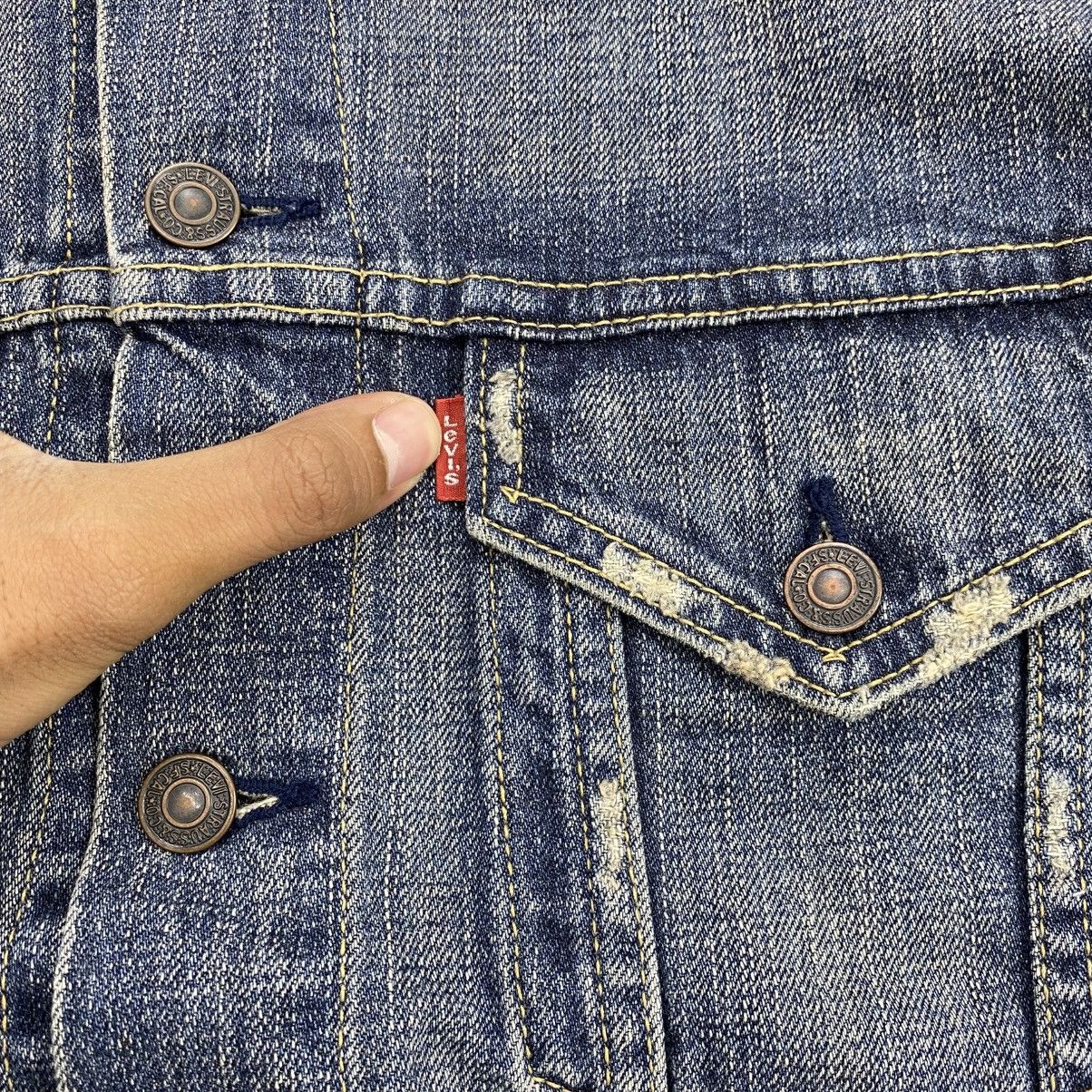 Levi's Vintage Clothing 2000s Vintage Levis 70599 Distressed Japan Denim Jacket Size US M / EU 48-50 / 2 - 5 Thumbnail