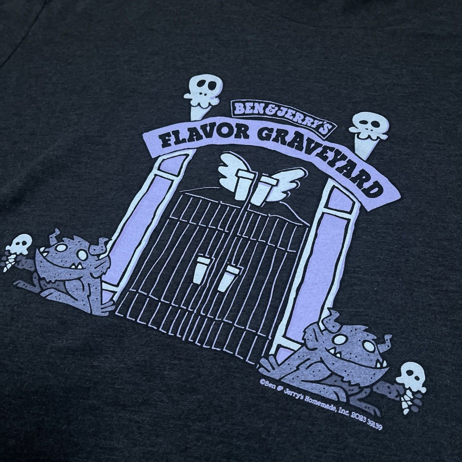 Other Ben and Jerry’s Ice Cream Flavor Graveyard T-Shirt Rare Size US XL / EU 56 / 4 - 3 Thumbnail
