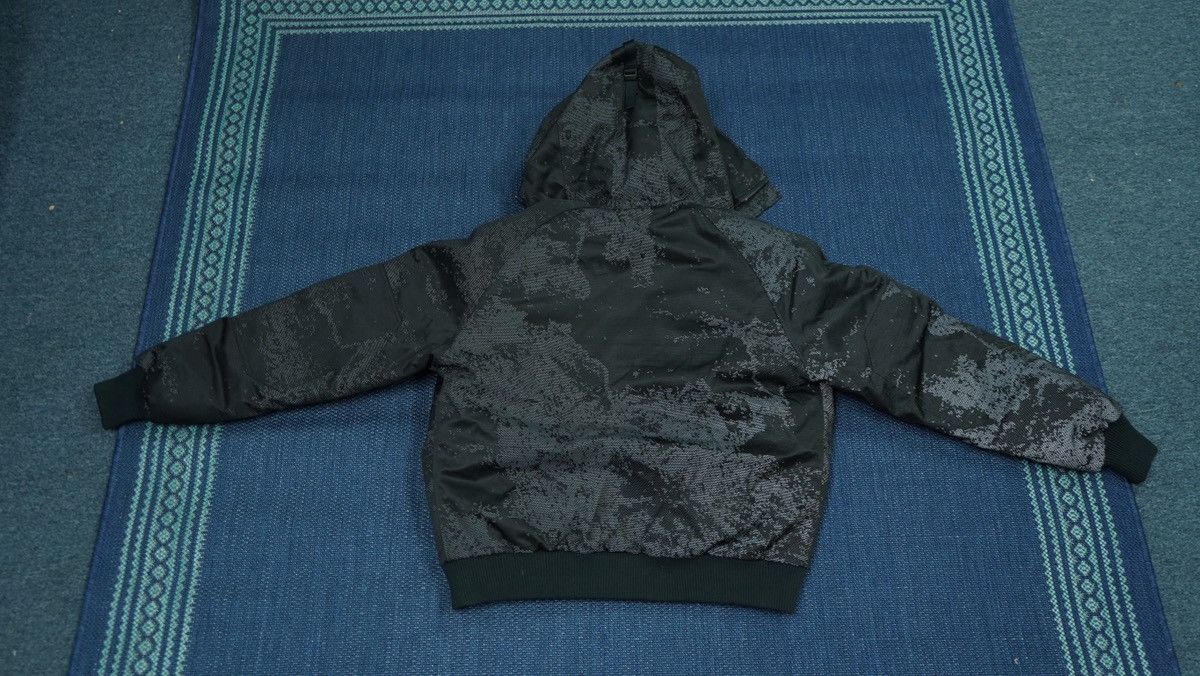 Canada Goose Canada Goose Digi-Camo Bomber Jacket Size US M / EU 48-50 / 2 - 2 Thumbnail
