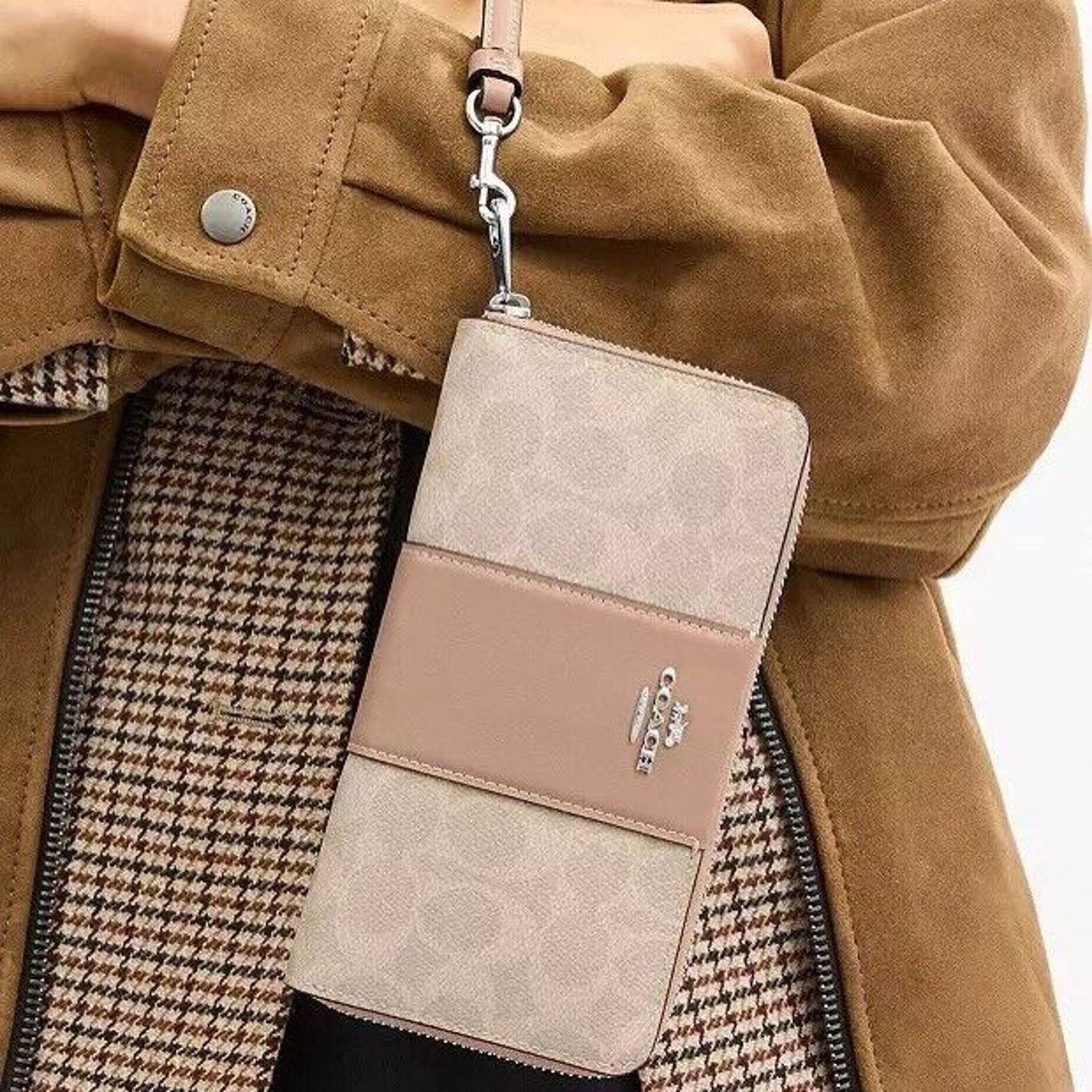 Coach NWT Coach Long Zip Around Wallet CW947 Silver/Sand/Taupe Size ONE SIZE - 6 Thumbnail