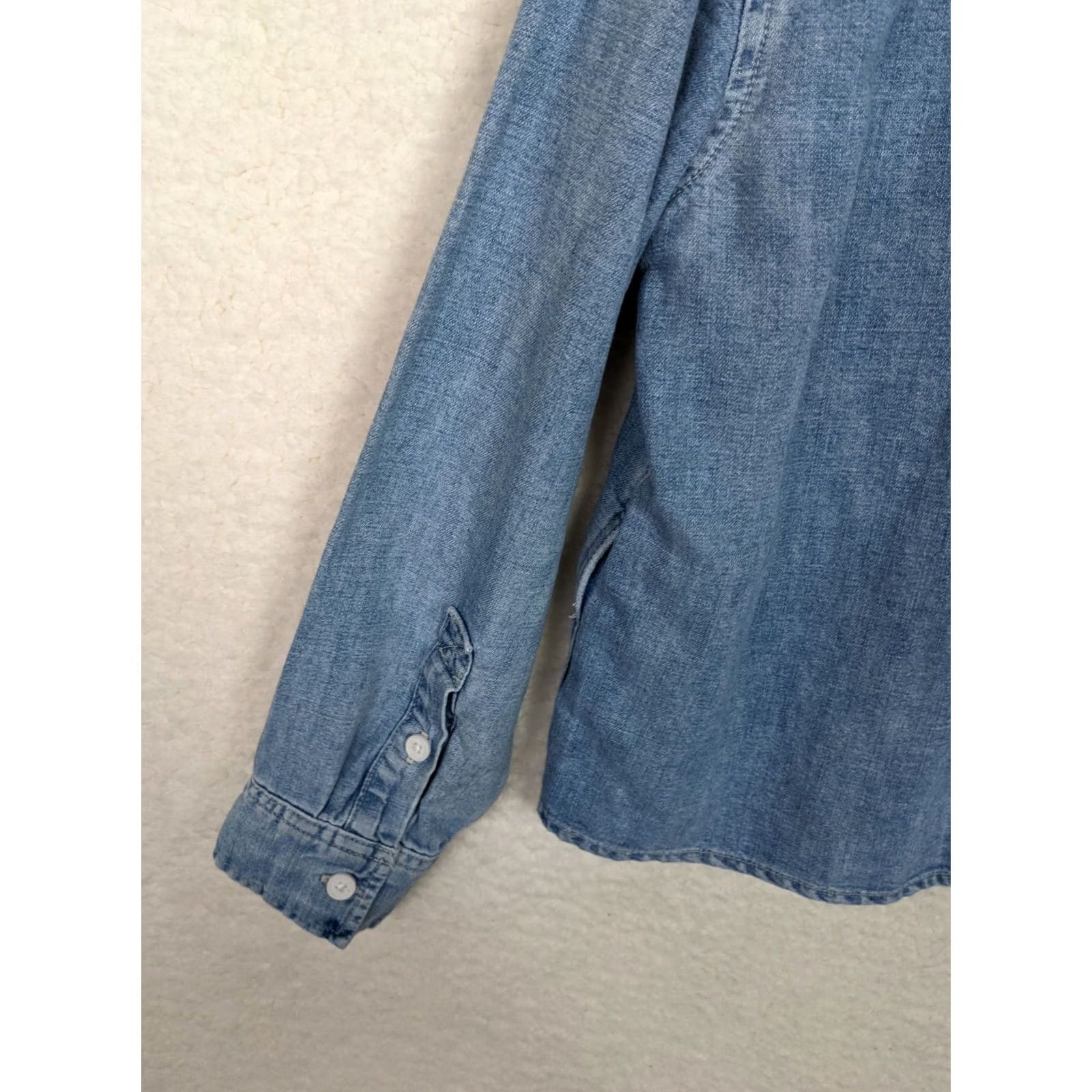 Levi's Levi's Women's Blue V-Neck Blouse Size S Long Sleeve Solid Casual All Seasons Size S / US 4 / IT 40 - 6 Thumbnail