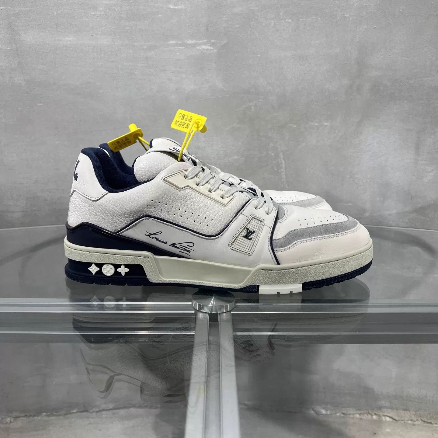 Louis Vuitton Lv Trainer White Blue Cement UK8 / 42 Size US 9 / EU 42 - 4 Thumbnail