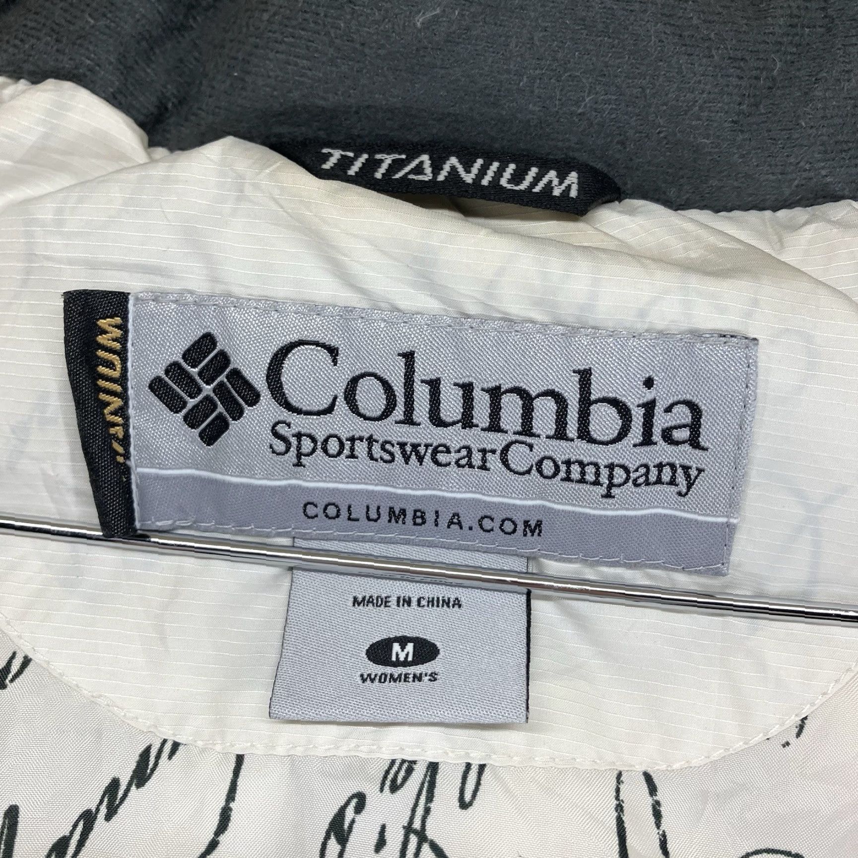 Vintage Columbia Women's Medium DOWN Insulated Hooded Quilted Vest TITANIUM Jacket Size M / US 6-8 / IT 42-44 - 5 Thumbnail