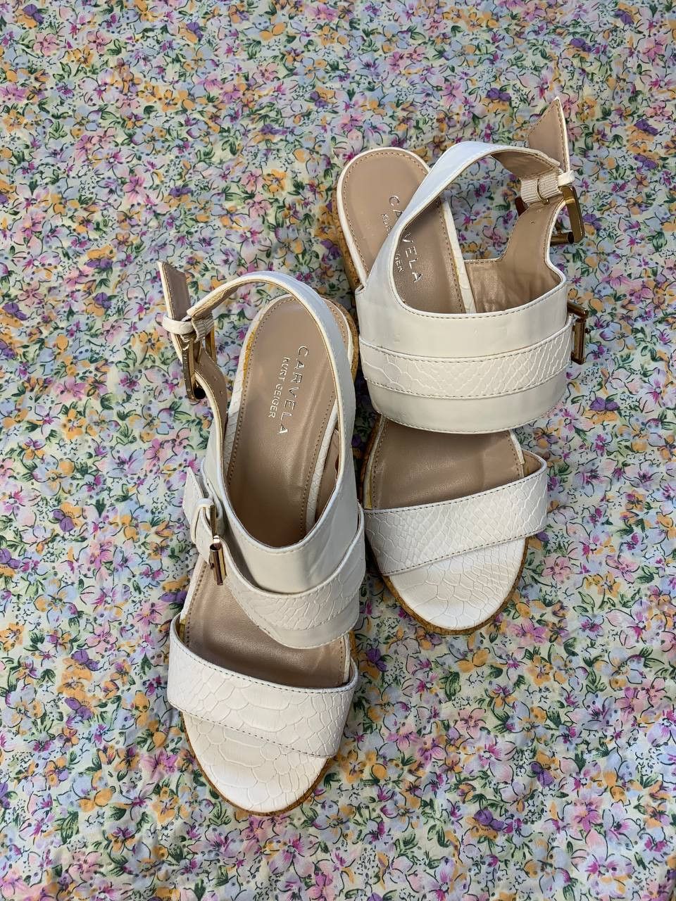 Kurt Geiger Kurt Geiger Carvela white leather women's platform sandals Size US 8.5 / IT 38.5 - 10 Thumbnail