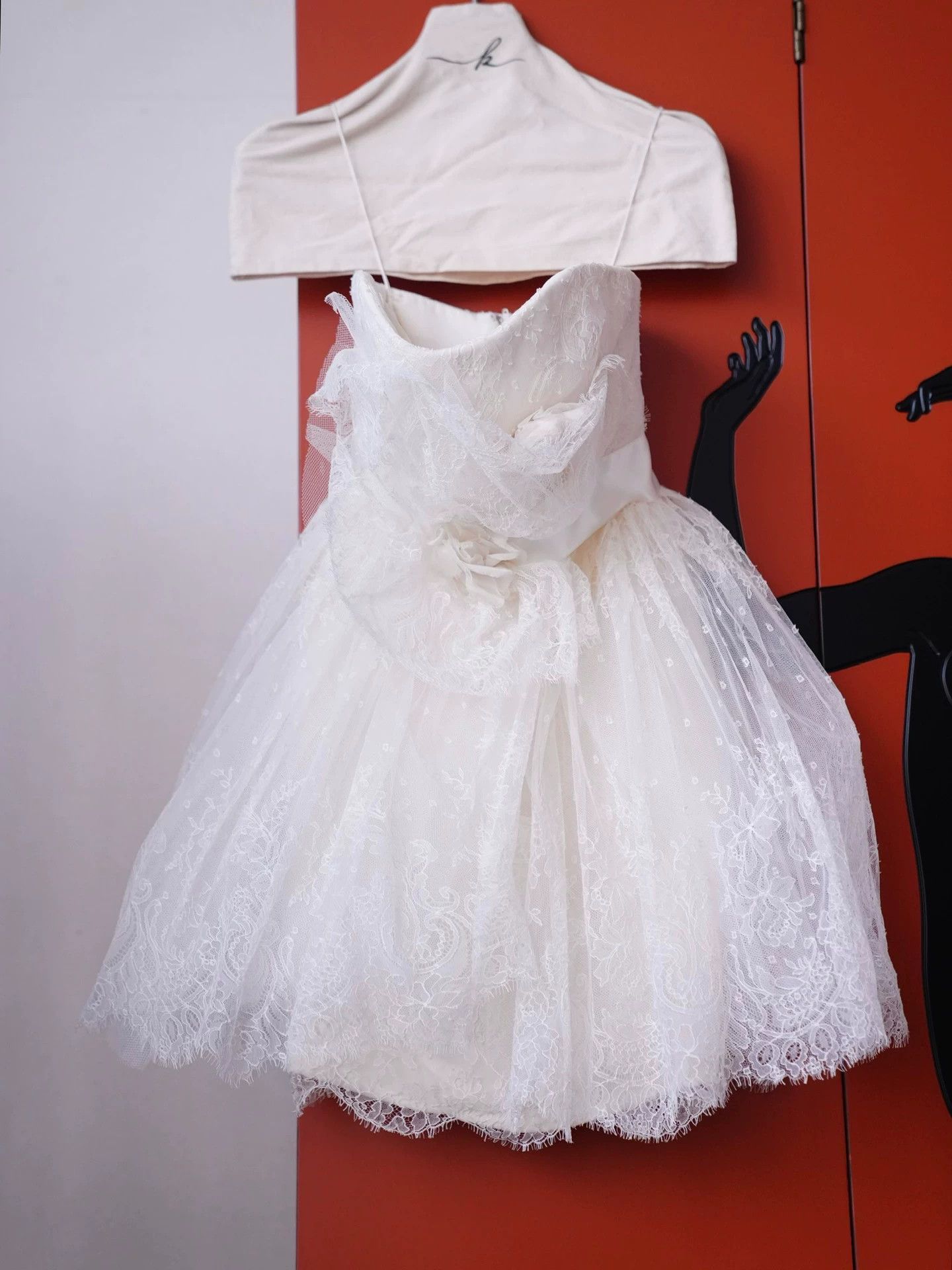 Other Marchesa Women's Strapless Silk White Lace Gown US6 Size M / US 6-8 / IT 42-44 - 2 Thumbnail