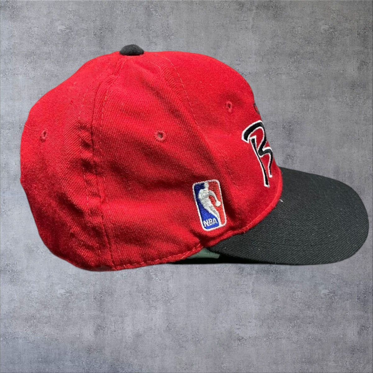 Sports Specialties × Vintage Vintage Chicago Bulls Sports Specialties Hat Size ONE SIZE - 2 Thumbnail