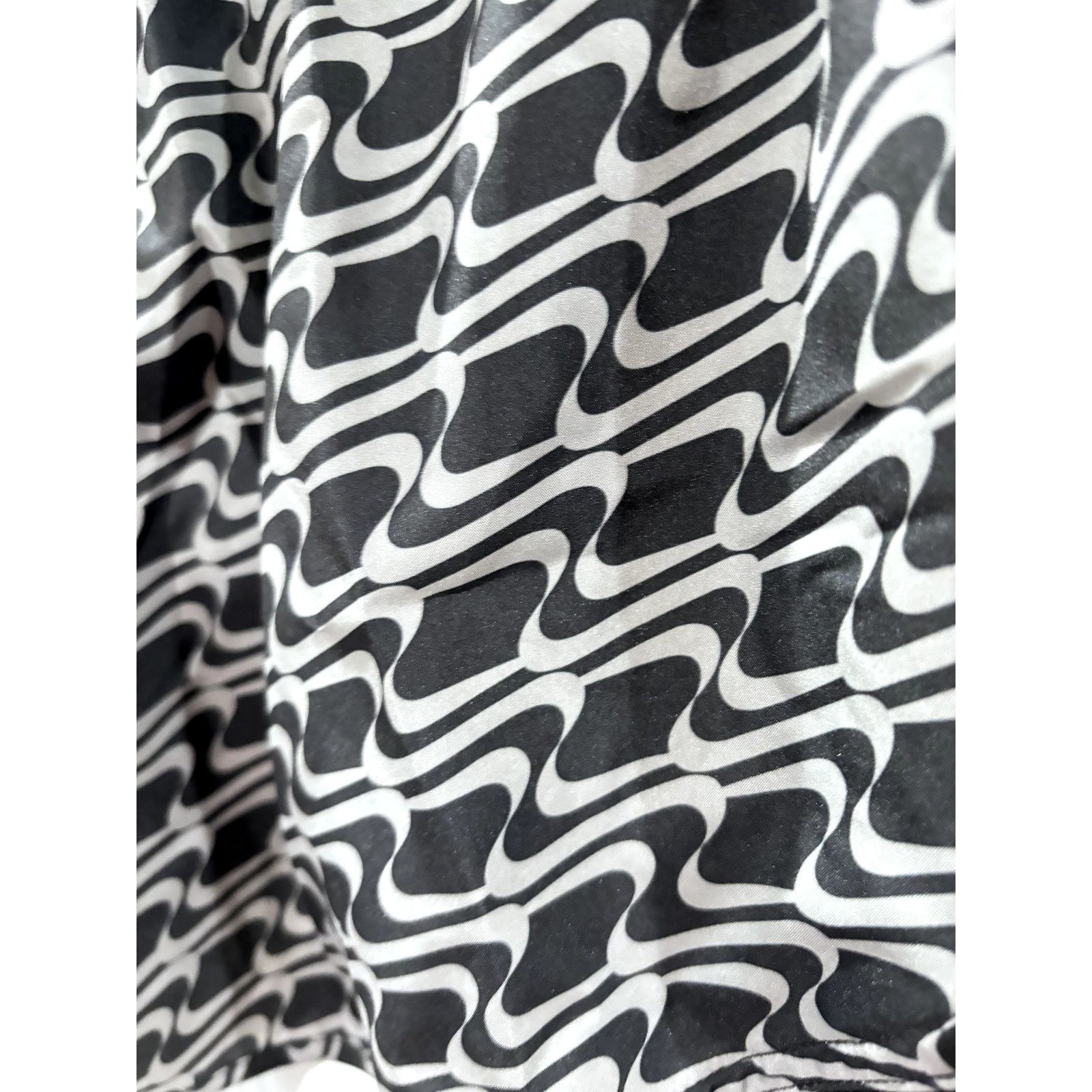 Nike NIKE Black & Gray Dri-FIT Tempo Icon Clash Running Shorts Size 32" / US 10 / IT 46 - 6 Thumbnail