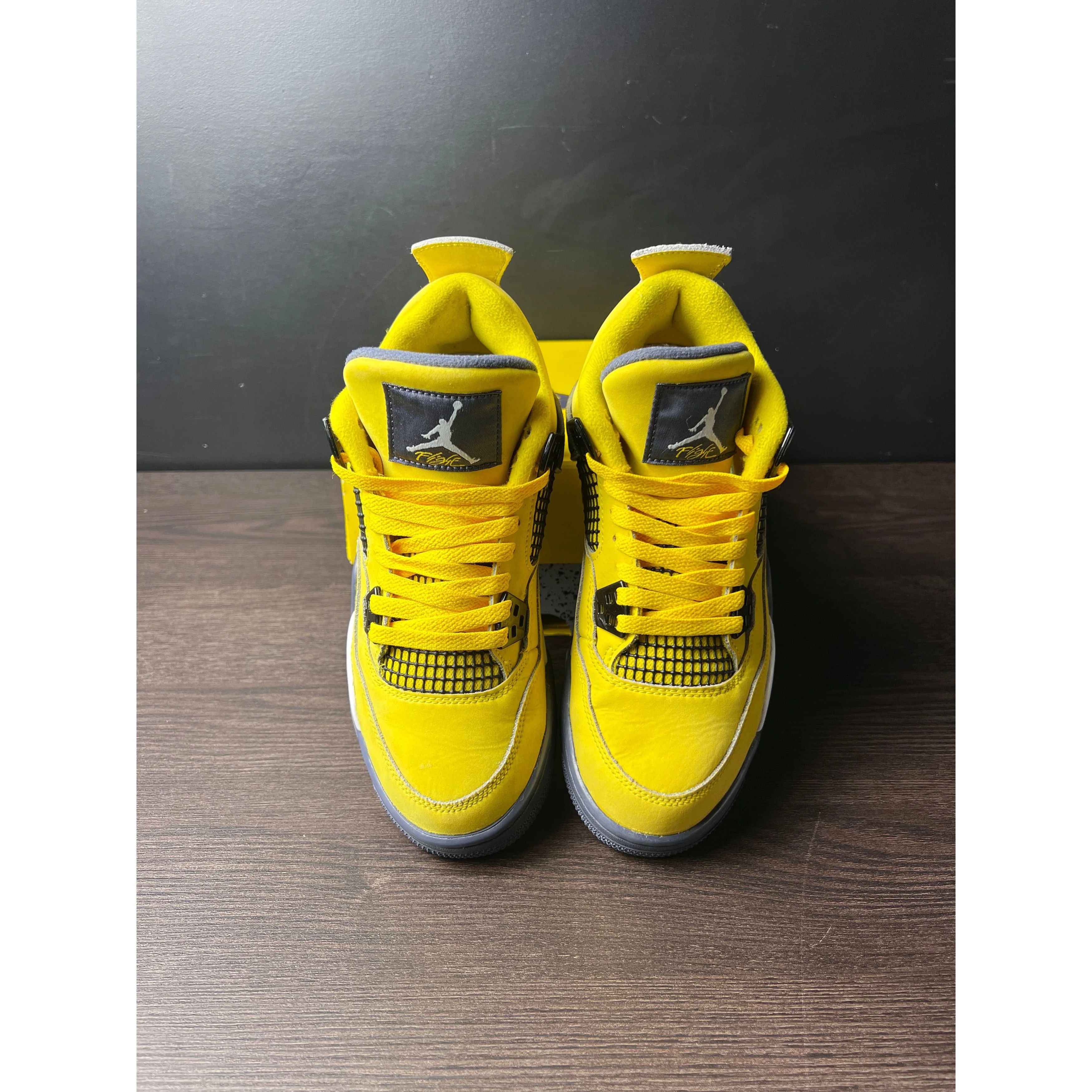 Jordan Brand Air Jordan 4 Retro "Lightning" (2021) (GS) **PRE-OWNED** - Size 6.5 Size US 6.5 / EU 39-40 - 3 Thumbnail