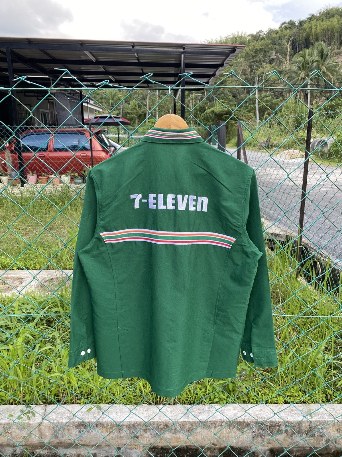 Japanese Brand Vintage 7-eleven woven spellout long sleeve shirt uniform Size US M / EU 48-50 / 2 - 2 Thumbnail