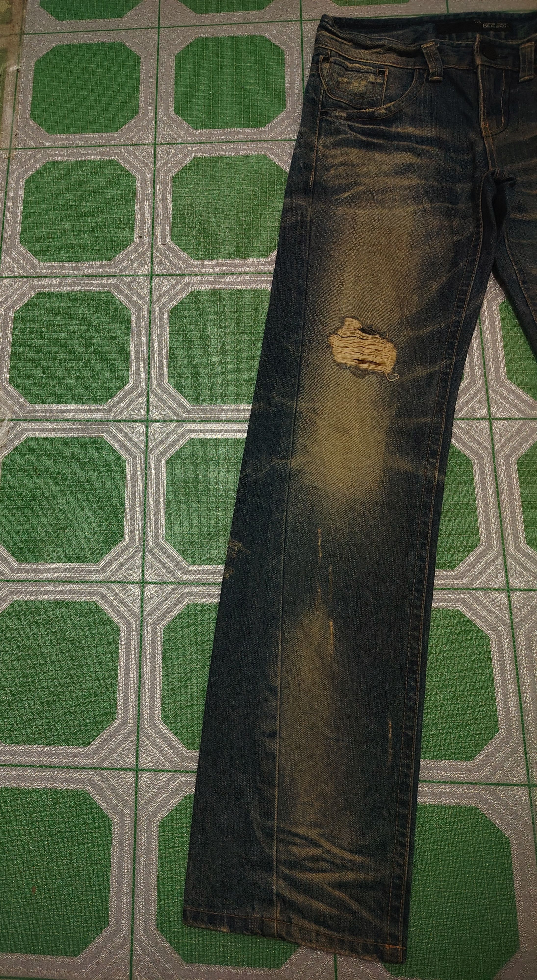 If Six Was Nine Distressed Thrashed The Blue Skin Studded Jeans Size US 30 / EU 46 - 4 Thumbnail