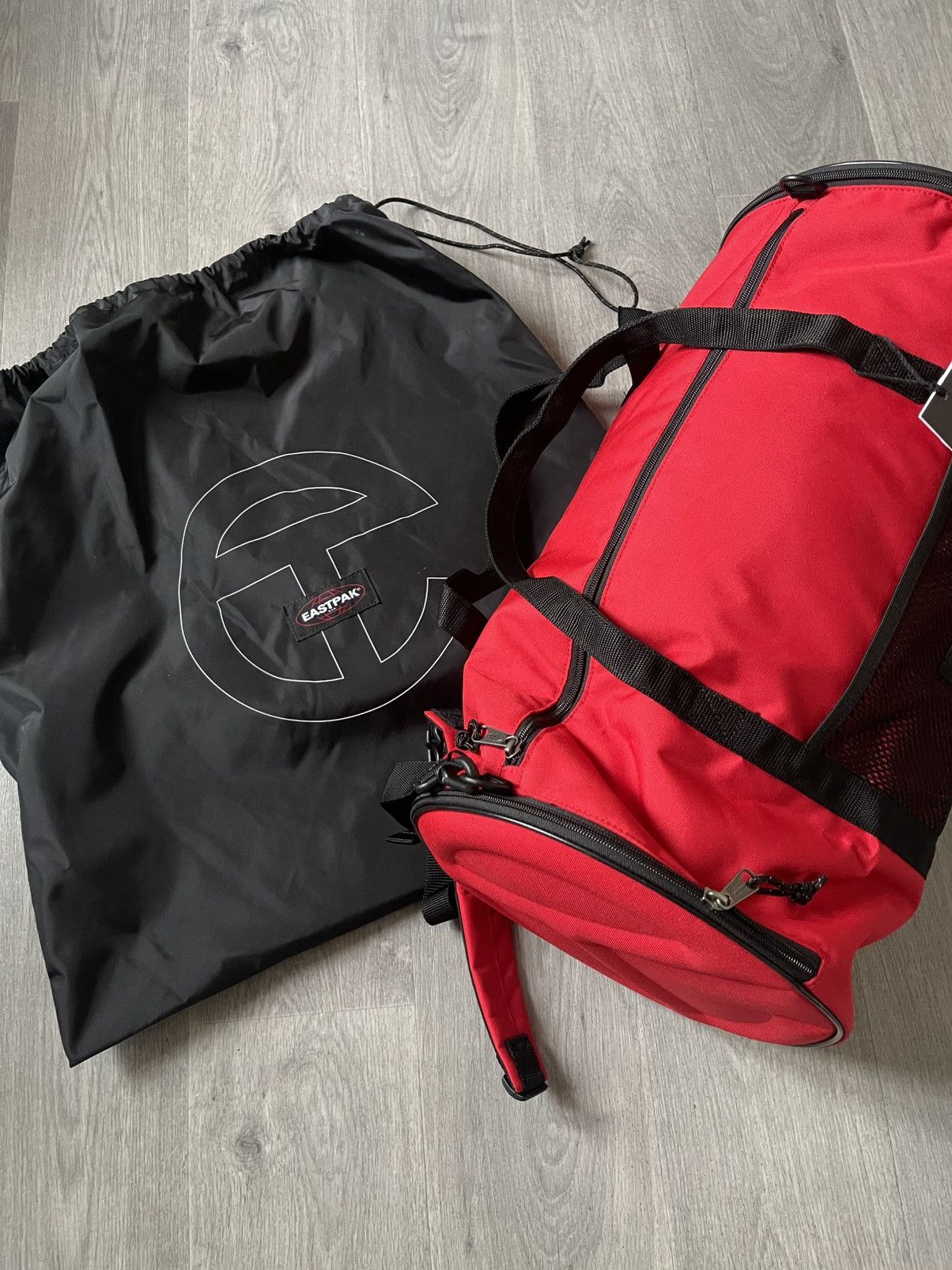 Eastpak × Telfar Eastpak x Telfar Red bag Size ONE SIZE - 9 Thumbnail