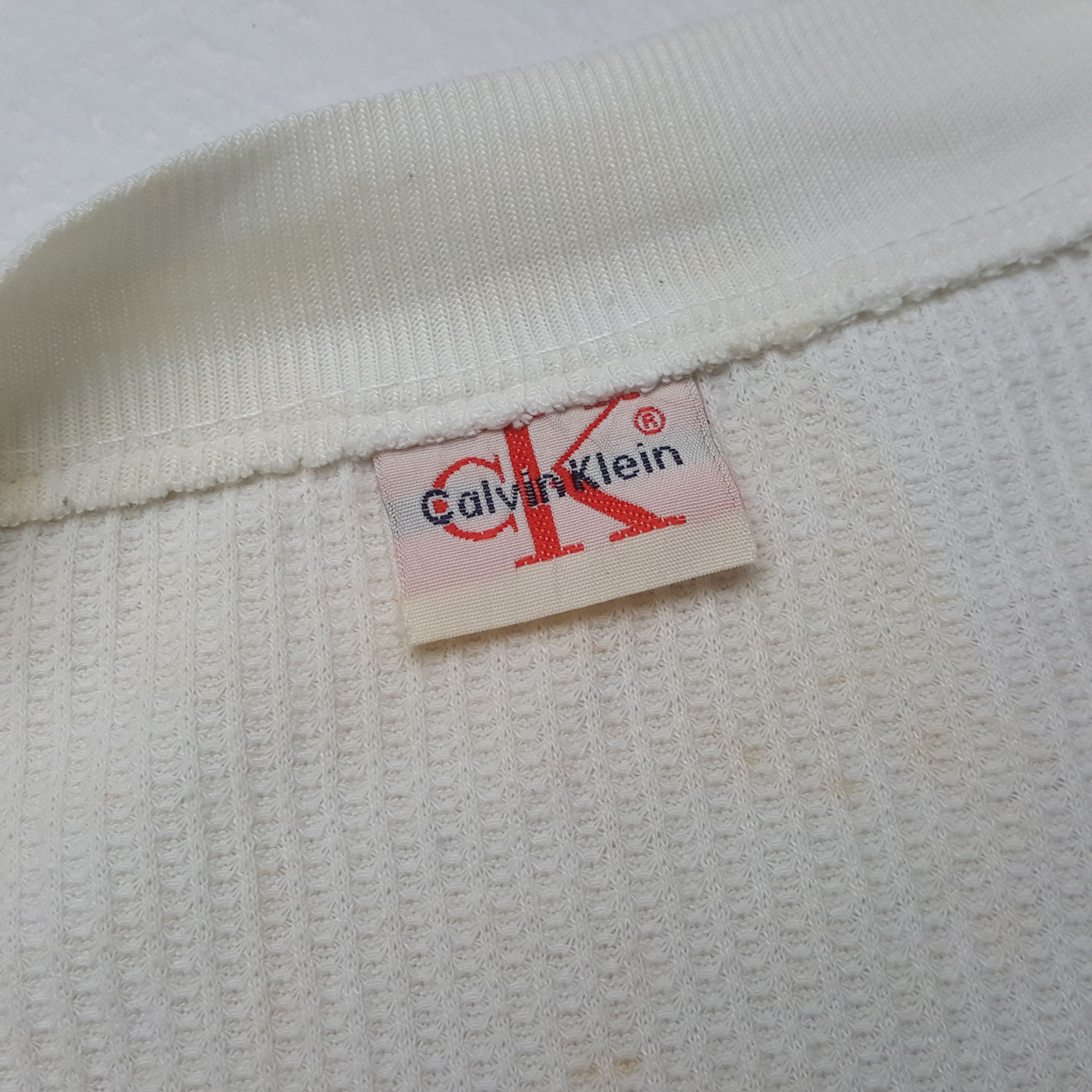 Calvin Klein Vintage Calvin Klein American Fashion Brand T-shirt RR4 Size US XL / EU 56 / 4 - 4 Thumbnail